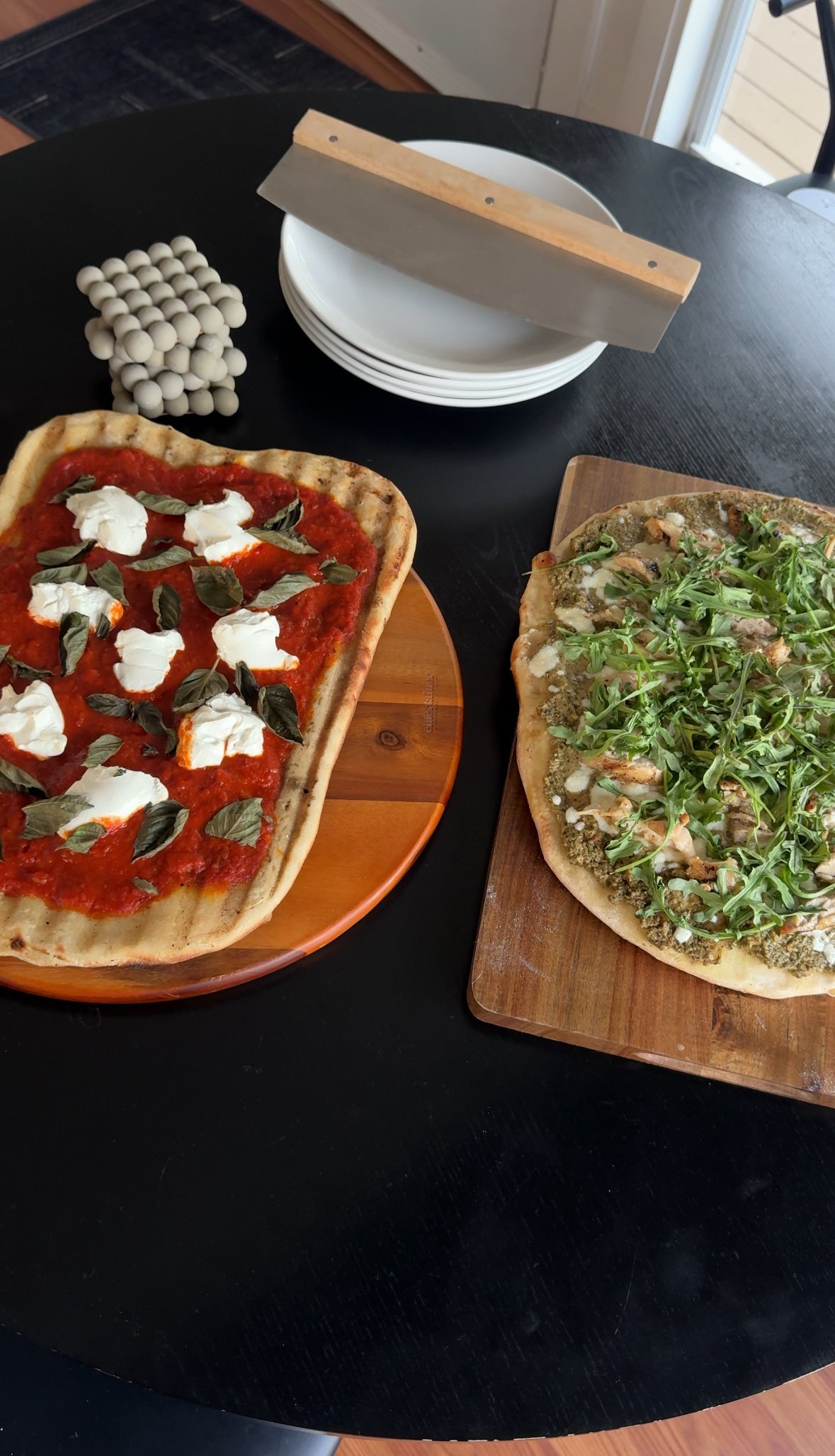 RED, WHITE AND GREEN! GRILLED PIZZA TWO WAYS
