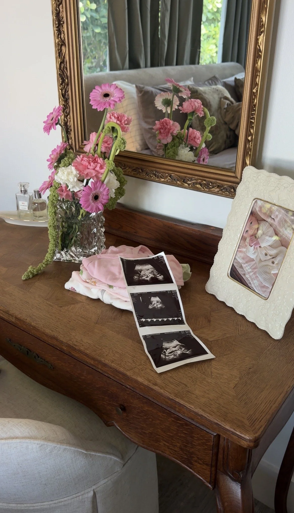 SURPRISE! ANNOUNCING BABY #2 AND CURRENT MOTHERHOOD REFLECTIONS