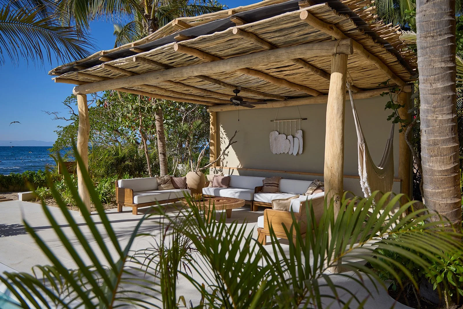 MIXTO - Livingroom.jpg