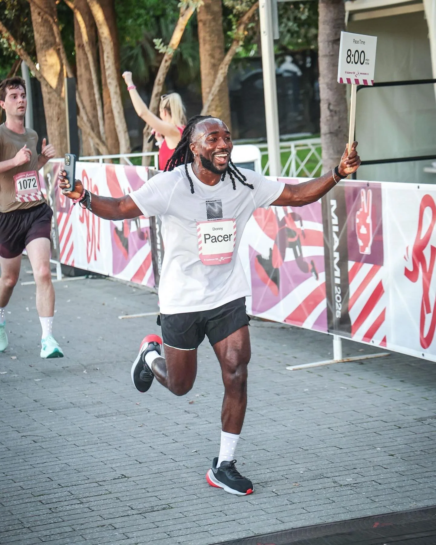 Playing my part. Another finish line crossed. 🌴🏁

Grateful to have been part of such an incredible experience at the @lululemon 10K. Great vibes, amazing people&mdash;and nothing more fulfilling than helping others cross that finish line strong. Al