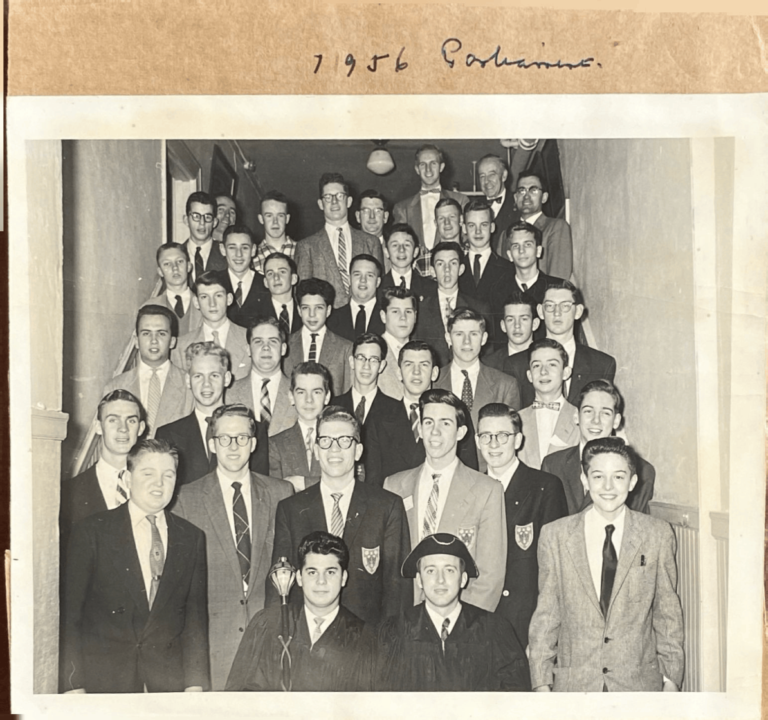 7e_Photo des participants 1956-1.png