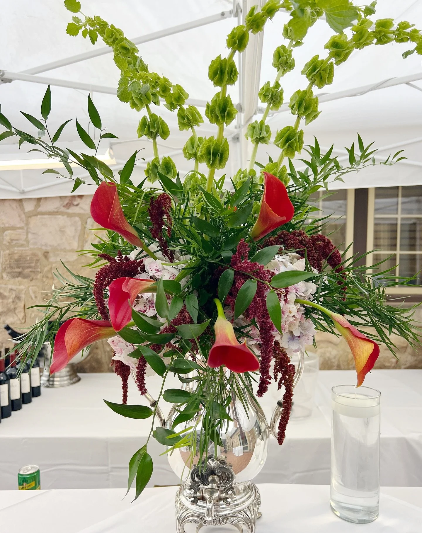 Last night&rsquo;s rehearsal felt truly special. The groom&rsquo;s grandfather played on the PGA Tour, and his trophies became our vases&mdash;honoring a legacy while celebrating a new beginning. We loved getting to tell this family&rsquo;s story thr