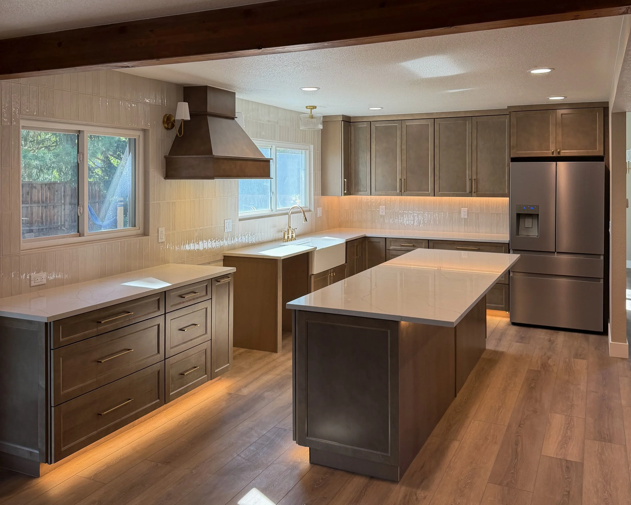 Modern Kitchen Kitchen Remodel by Stellaris Build Co. project photo 3