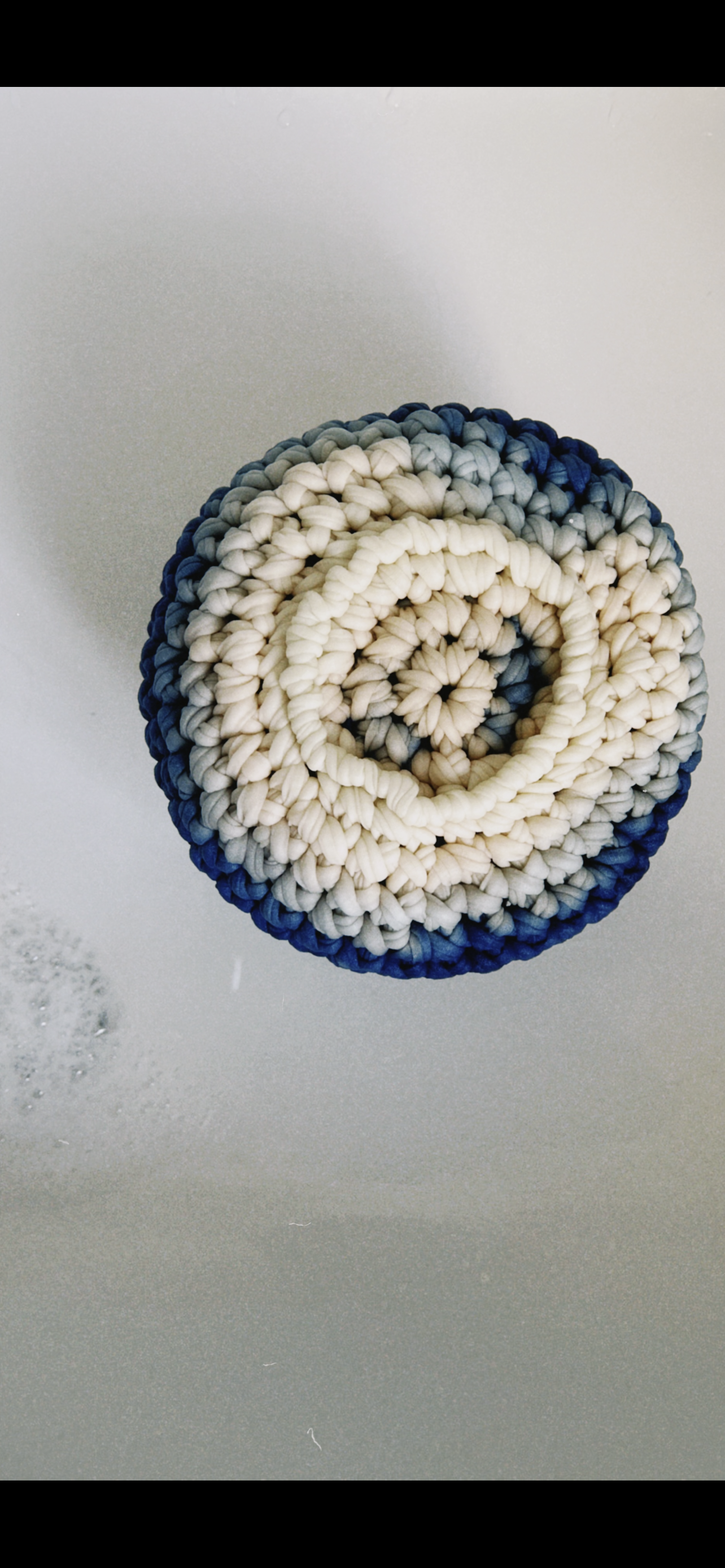 VASE  🫧 yara gradient