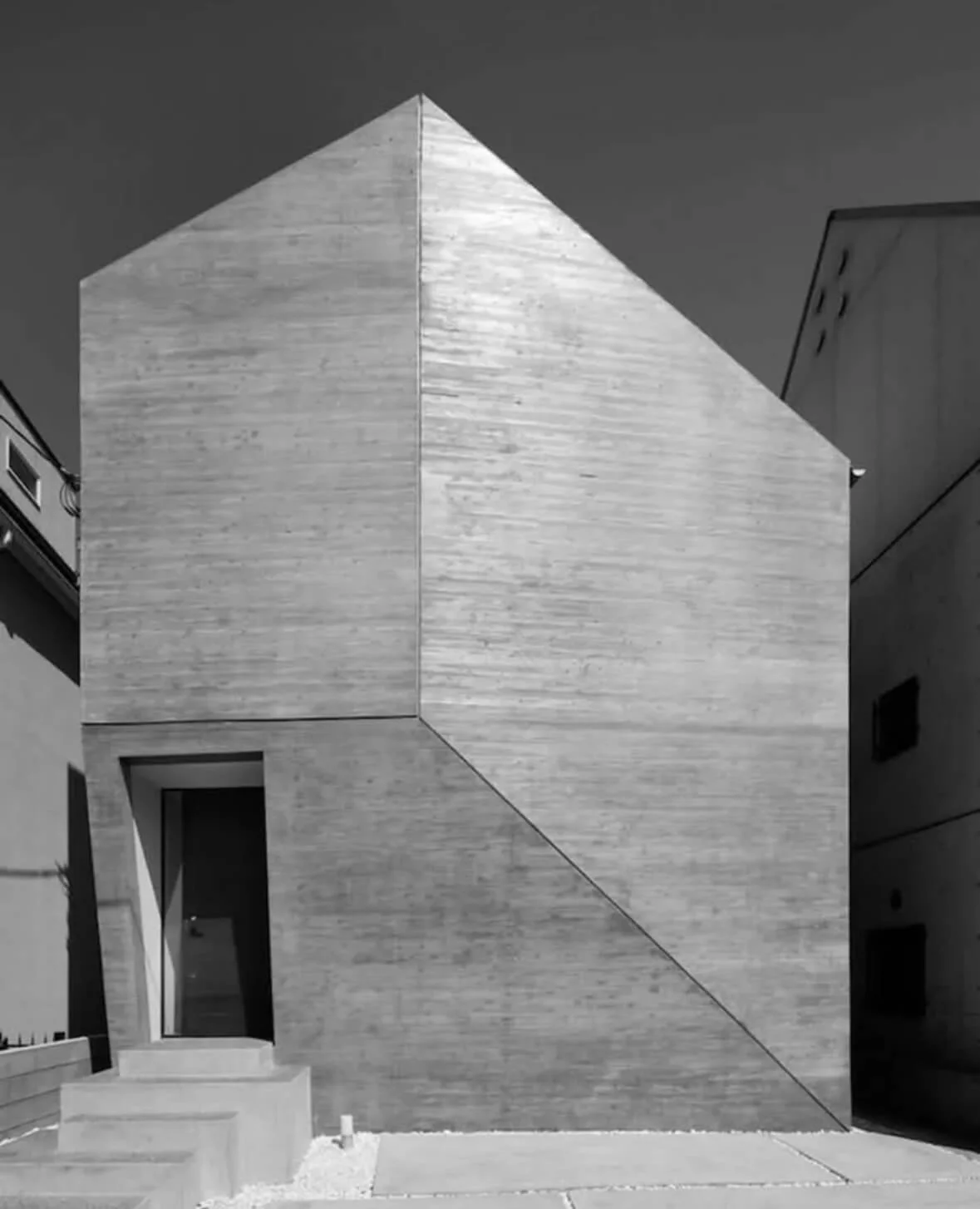 Kiyotoshi Mori - MDS, Shirokane House, concrete dwelling, 2013 
