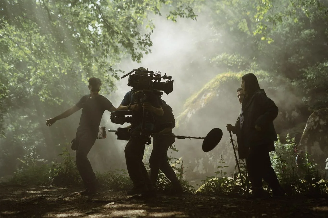 Mise en valeur de d&eacute;cors de tournages bretons pour @bretagnecinema sur #Anaon by @davidhourregue 
Dispo aujourd&rsquo;hui sur @primevideofr 
Et backstage de drone coucou @441pictures dans la splendide for&ecirc;t d&rsquo;Huelgoat 🌳