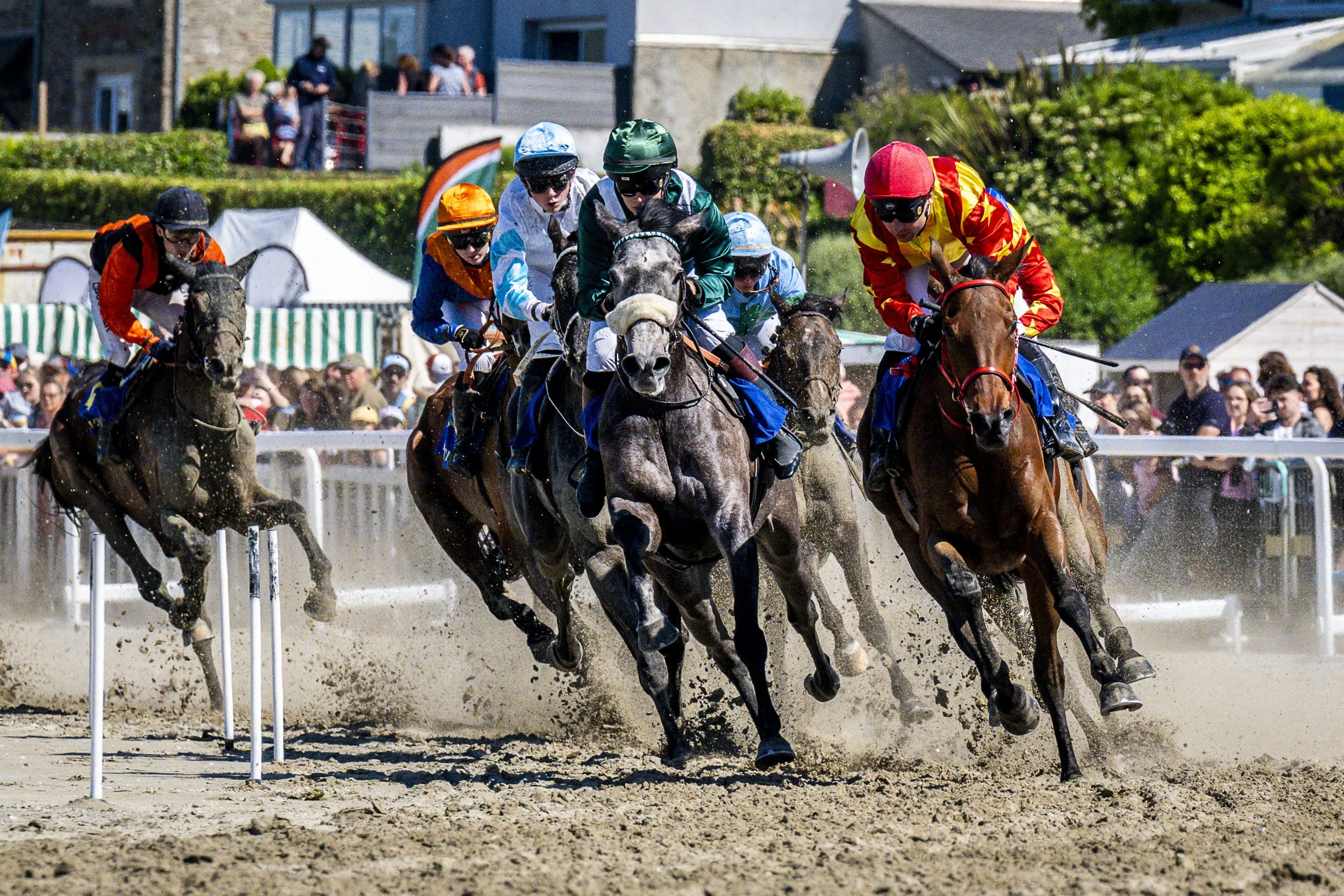 Courses hippiques Saint-Efflam. Hippodrome marin Plestin-les-Grèves. Côtes d'Armor.