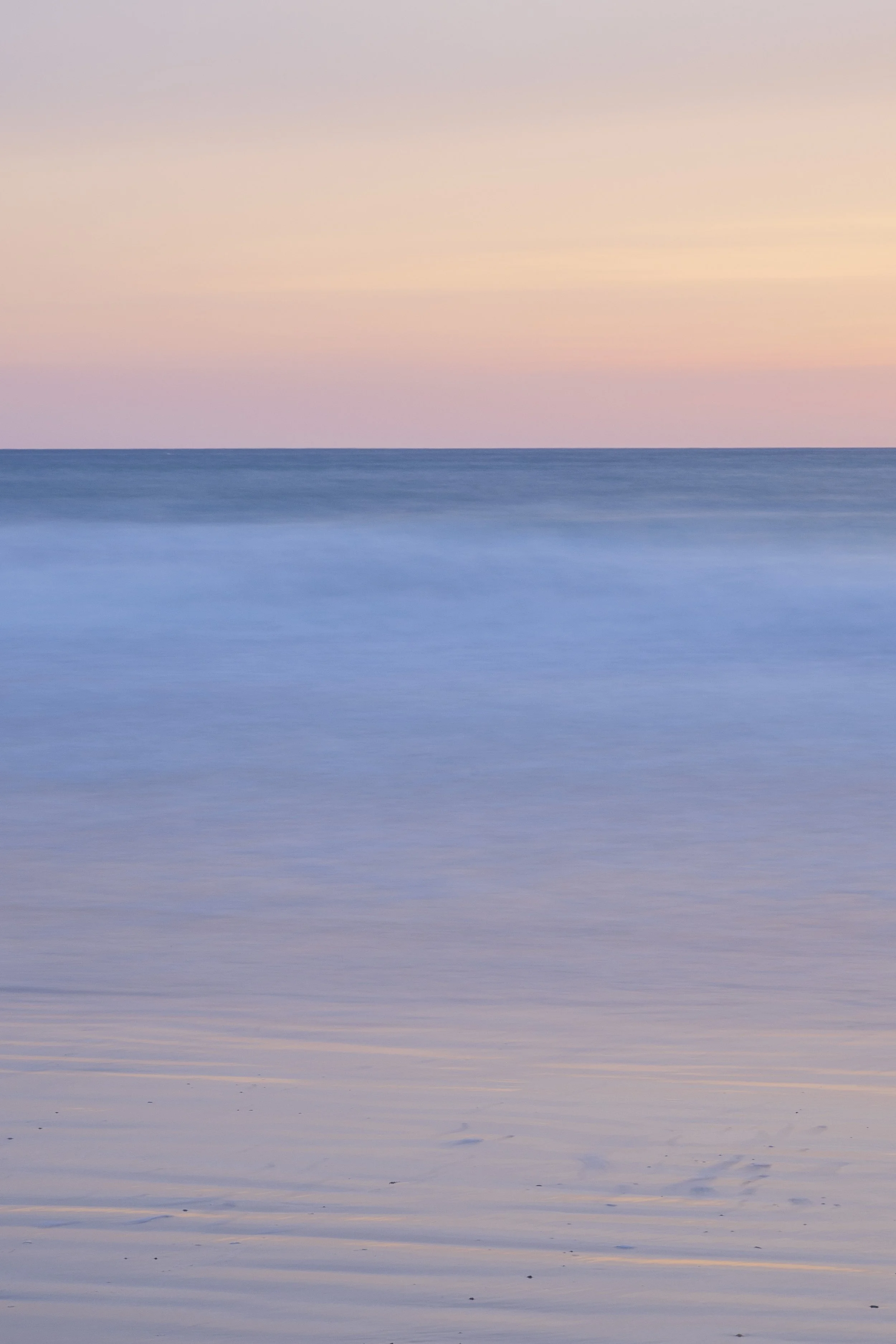 Lever de soleil sur la plage de Bréhec. Côtes d'Armor. 