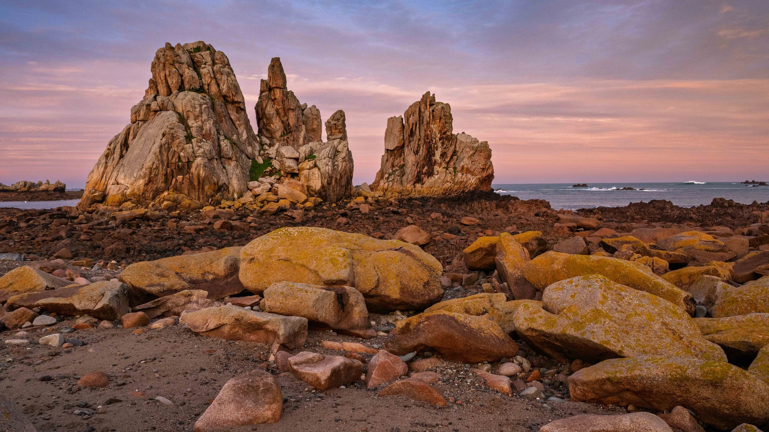 Rochers de Pors Scaff, à Plougrescant, dans les Côtes d'Armor