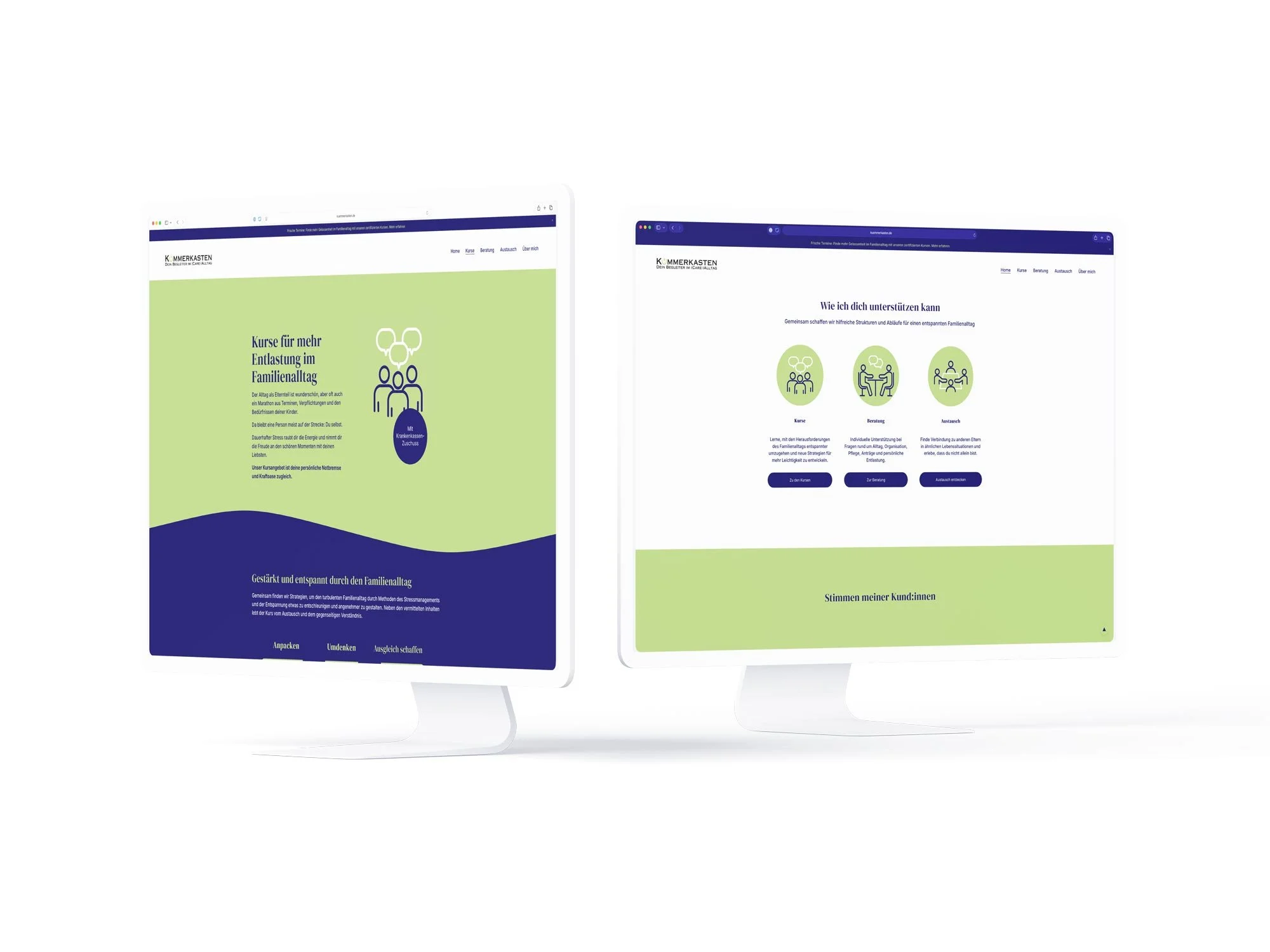 Professionelles Desktop-Webdesign für den KÜMMERKASTEN auf zwei weißen Monitoren. Links wird der Kursbereich mit geschwungenen, organischen Formen in Grün und Dunkelblau präsentiert, rechts die dreiteilige Angebotsübersicht mit feinen Icons.
