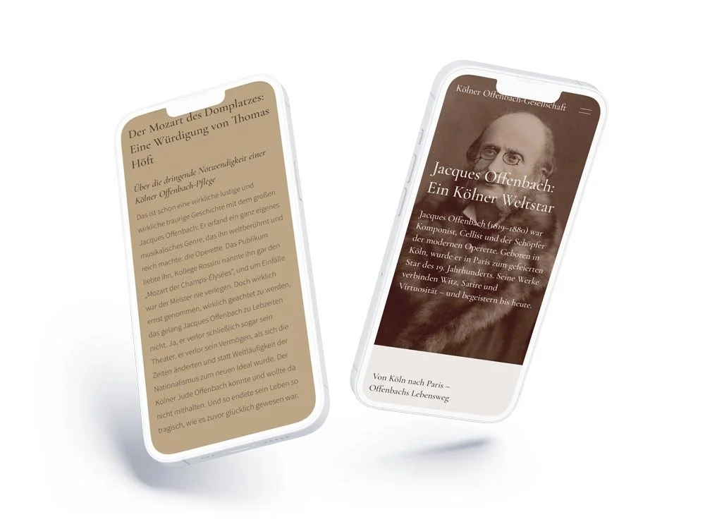 Mobiles Webdesign der Kölner Offenbach-Gesellschaft auf zwei Smartphones. Links ein strukturierter Magazinbeitrag in Ockertönen, rechts das mobile Künstlerprofil von Jacques Offenbach mit historischem Portrait vor dunklem Hintergrund.