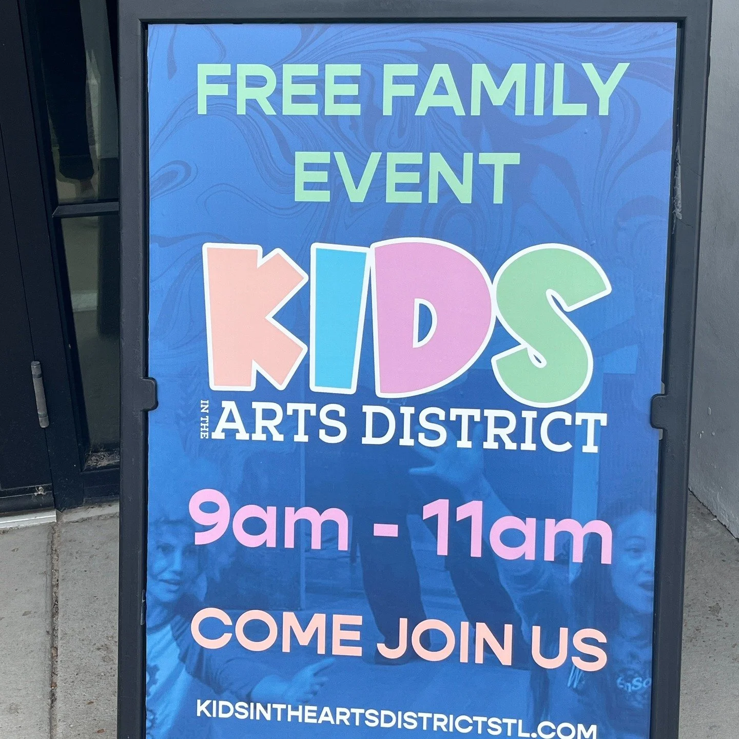 Live music by Marko Polo, storytelling by Bobby Norfolk, things with - and without - tails shared by the St. Louis Herpetological Society, trail safety with Trailnet, and exploration with Wildercamp. So much fun at June's Kids in the Arts District br