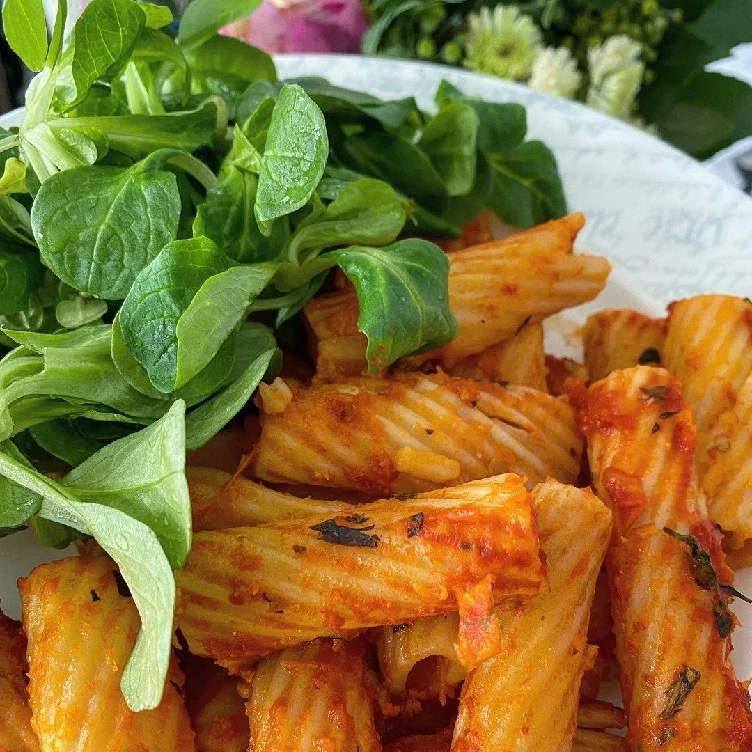 you can't go wrong with pasta 🍝 ✌🏽⠀⠀⠀⠀⠀⠀⠀⠀⠀
⠀⠀⠀⠀⠀⠀⠀⠀⠀
⠀⠀⠀⠀⠀⠀⠀⠀⠀
⠀⠀⠀⠀⠀⠀⠀⠀⠀
⠀⠀⠀⠀⠀⠀⠀⠀⠀
⠀⠀⠀⠀⠀⠀⠀⠀⠀
⠀⠀⠀⠀⠀⠀⠀⠀⠀
⠀⠀⠀⠀⠀⠀⠀⠀⠀
------------- ⠀⠀⠀⠀⠀⠀⠀⠀⠀
#moderationnotdeprivation #fuelyourbody # balanceddiet #nutritionroutine #flexiblediet #memoriesovermacros #tr