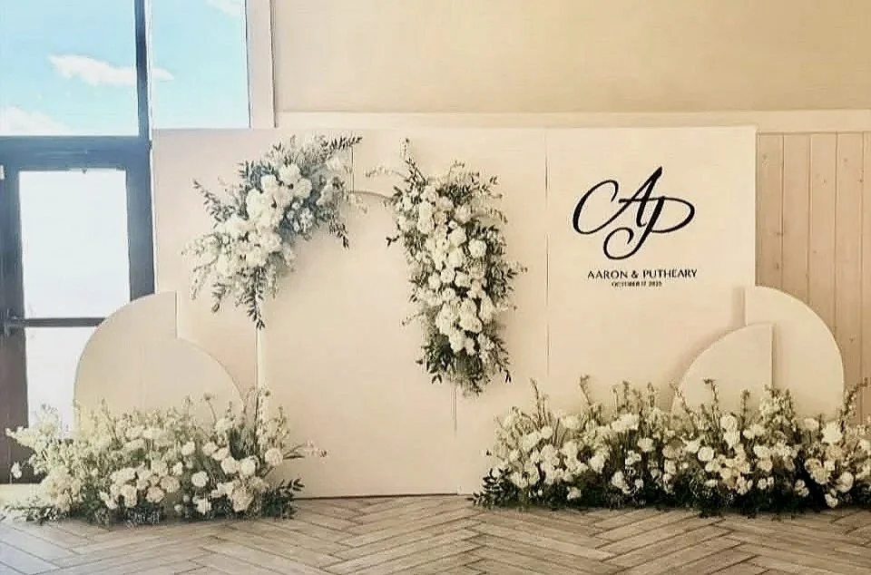 Twin Cities wedding florist creating custom event florals