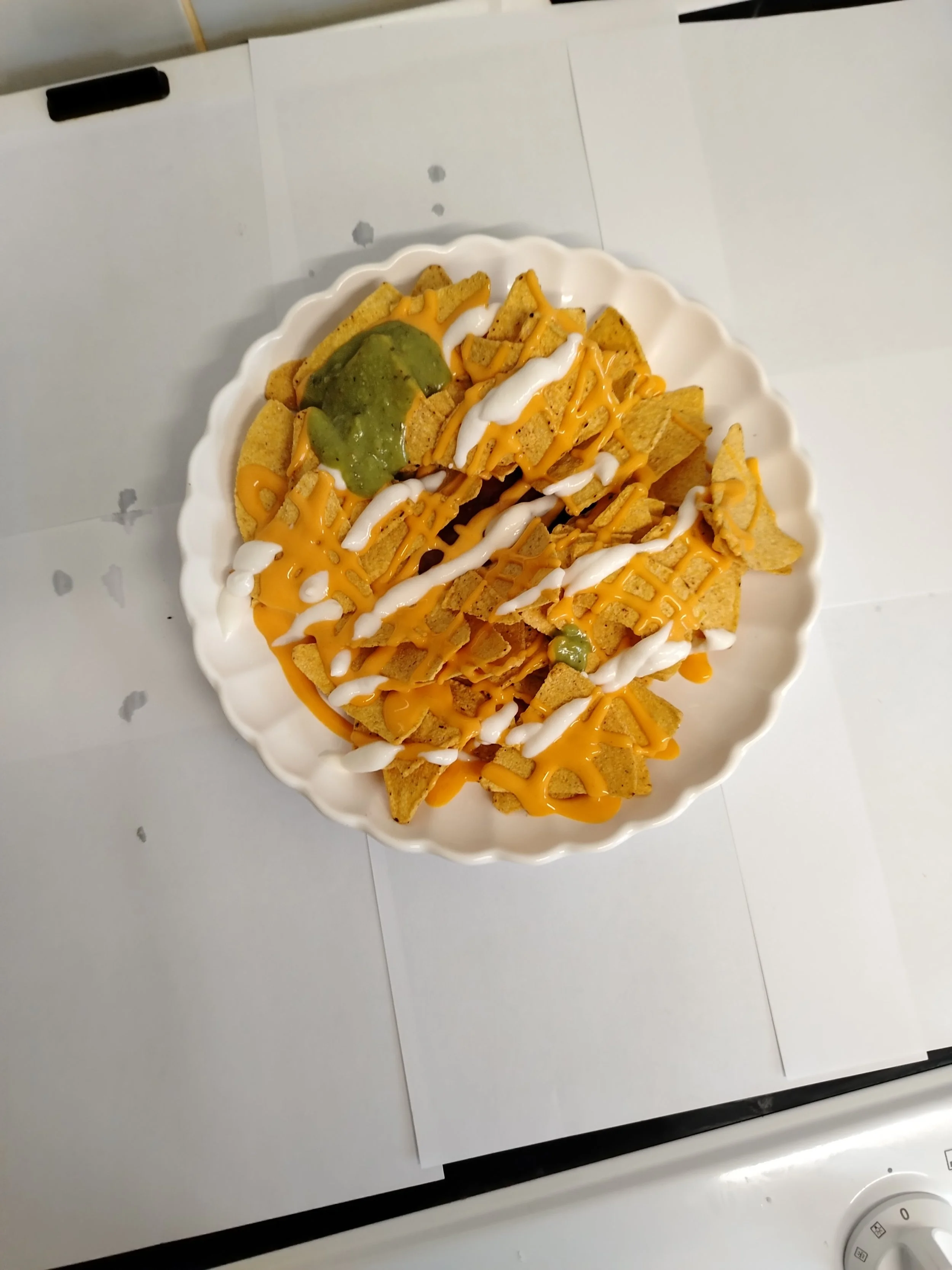 nachos salsa soured cream guacamole.jpg