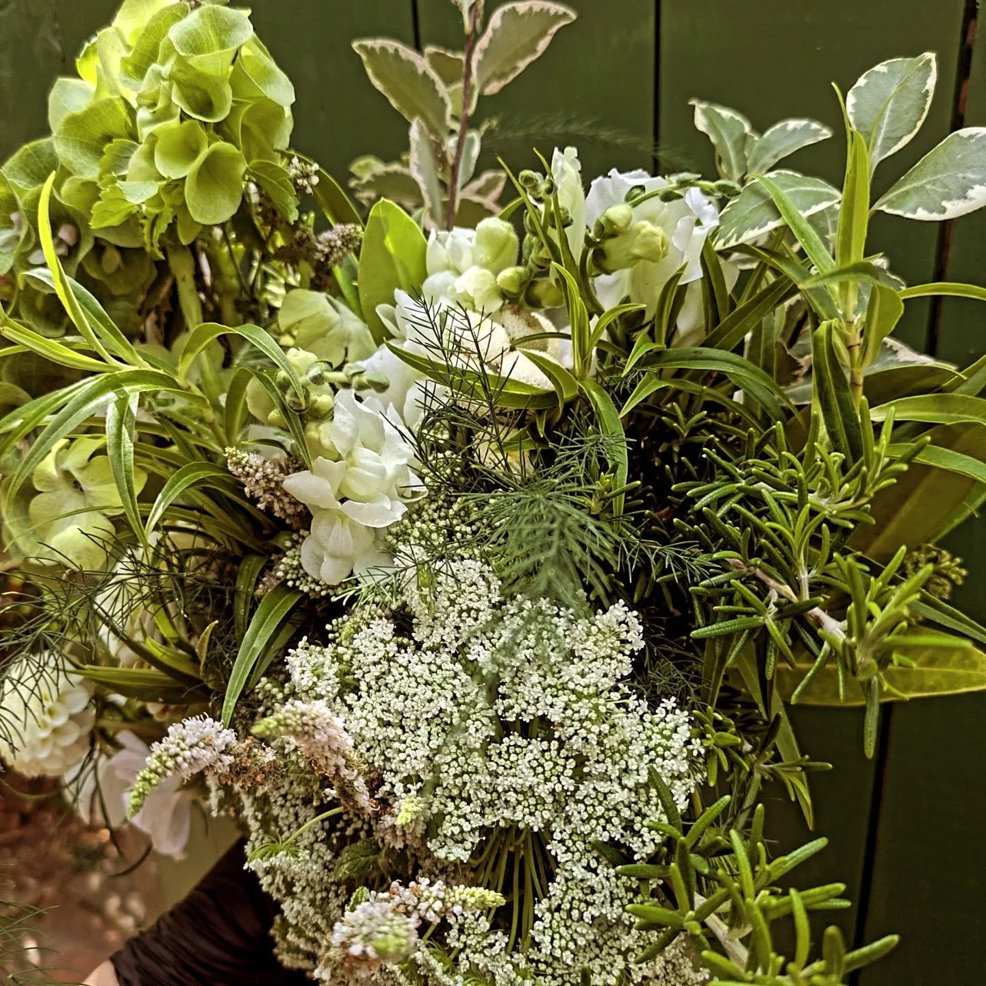 Bye bye September - what a lovely lot of bouquets this month! Each one is unique and special. I'm also working my way through the bridal bouquets from July and I'm really enjoying transforming them into pressed flower frames. Watch this space for the