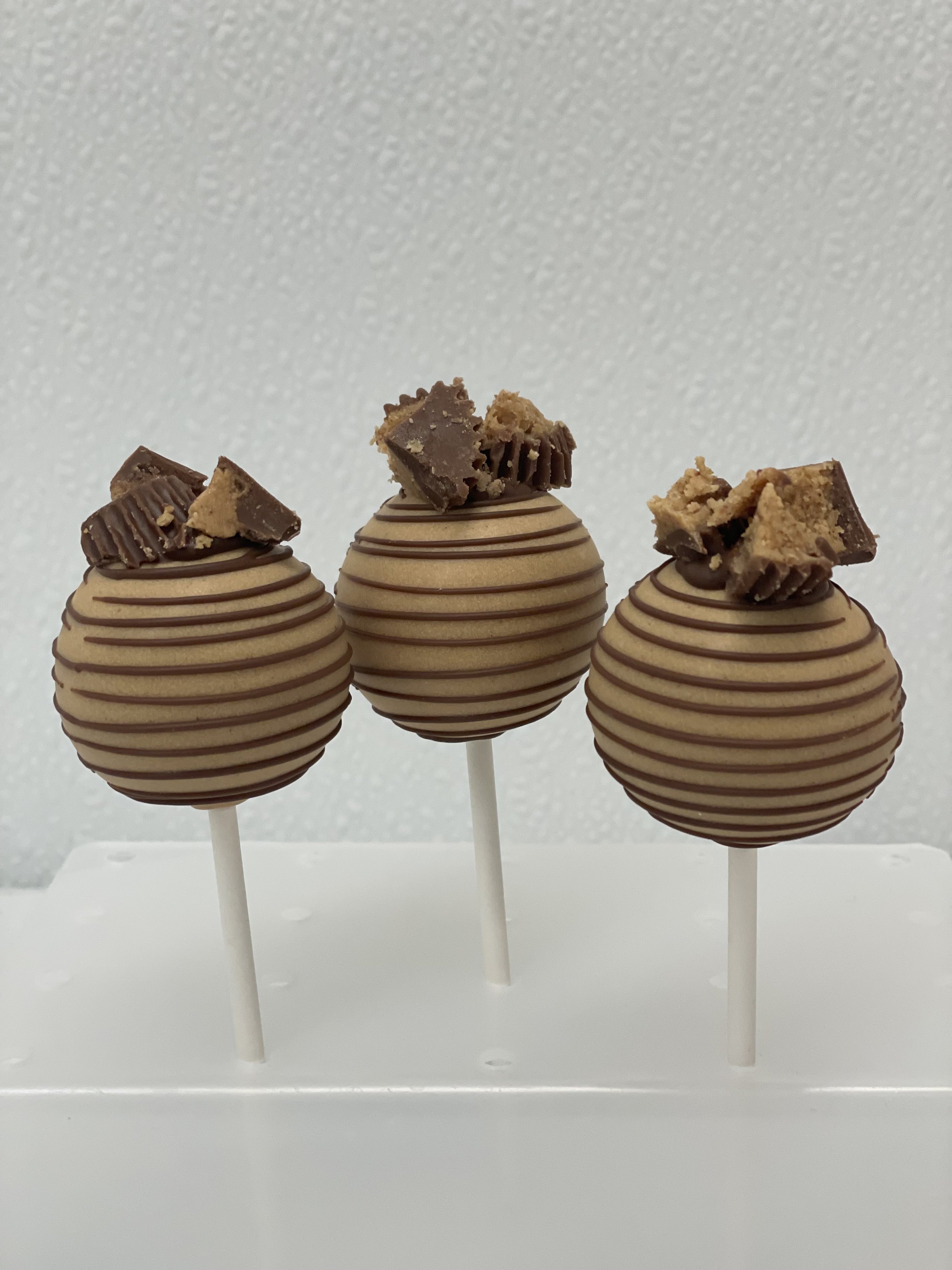 Peanut Butter Cup Cake Pops