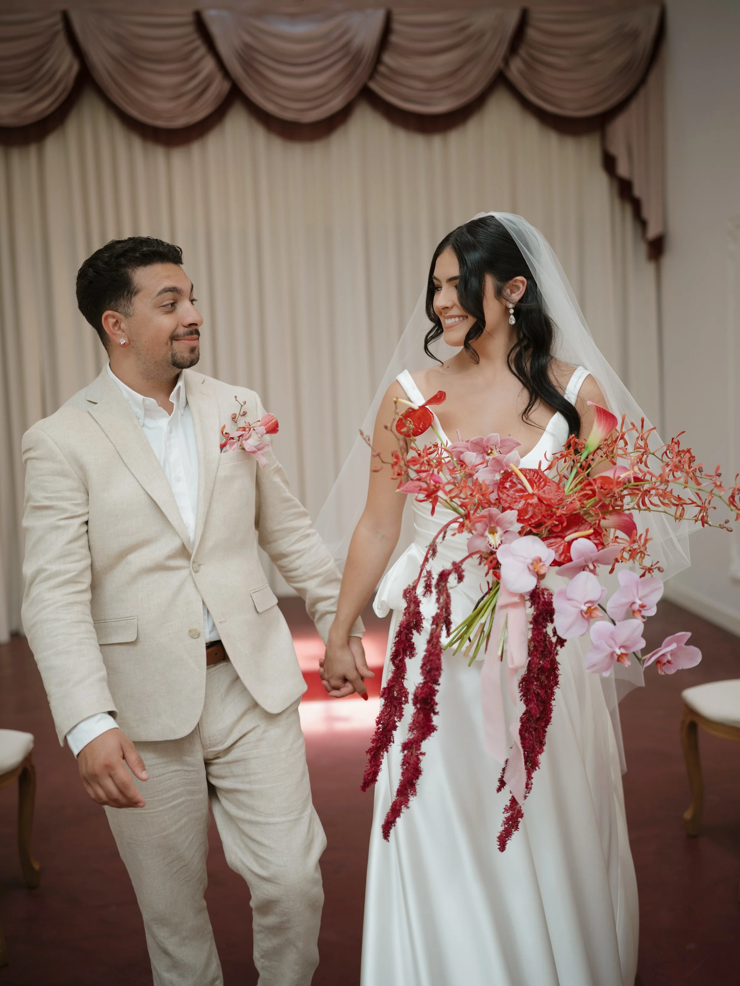Every couple has their own version of a perfect wedding. For some, it&rsquo;s a room full of everyone they know. For others, it&rsquo;s just you and the person you love most. 💌

Location: @littlerosechapel
Photos: @marfaedo 
HMUA: @flirtaciouslooksa