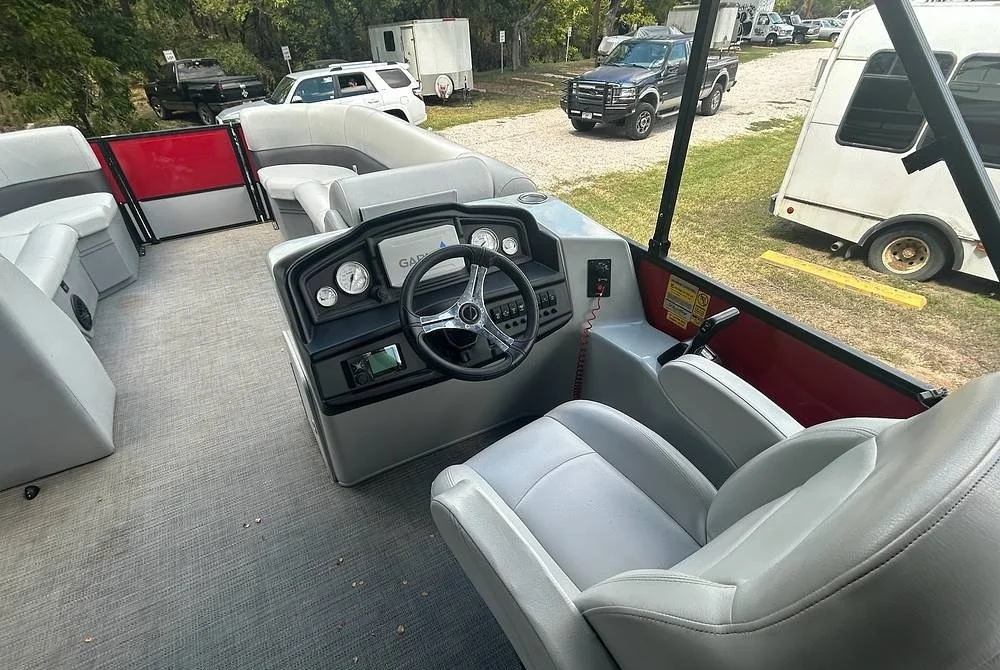 bentley-240navigator-2023-3.jpg