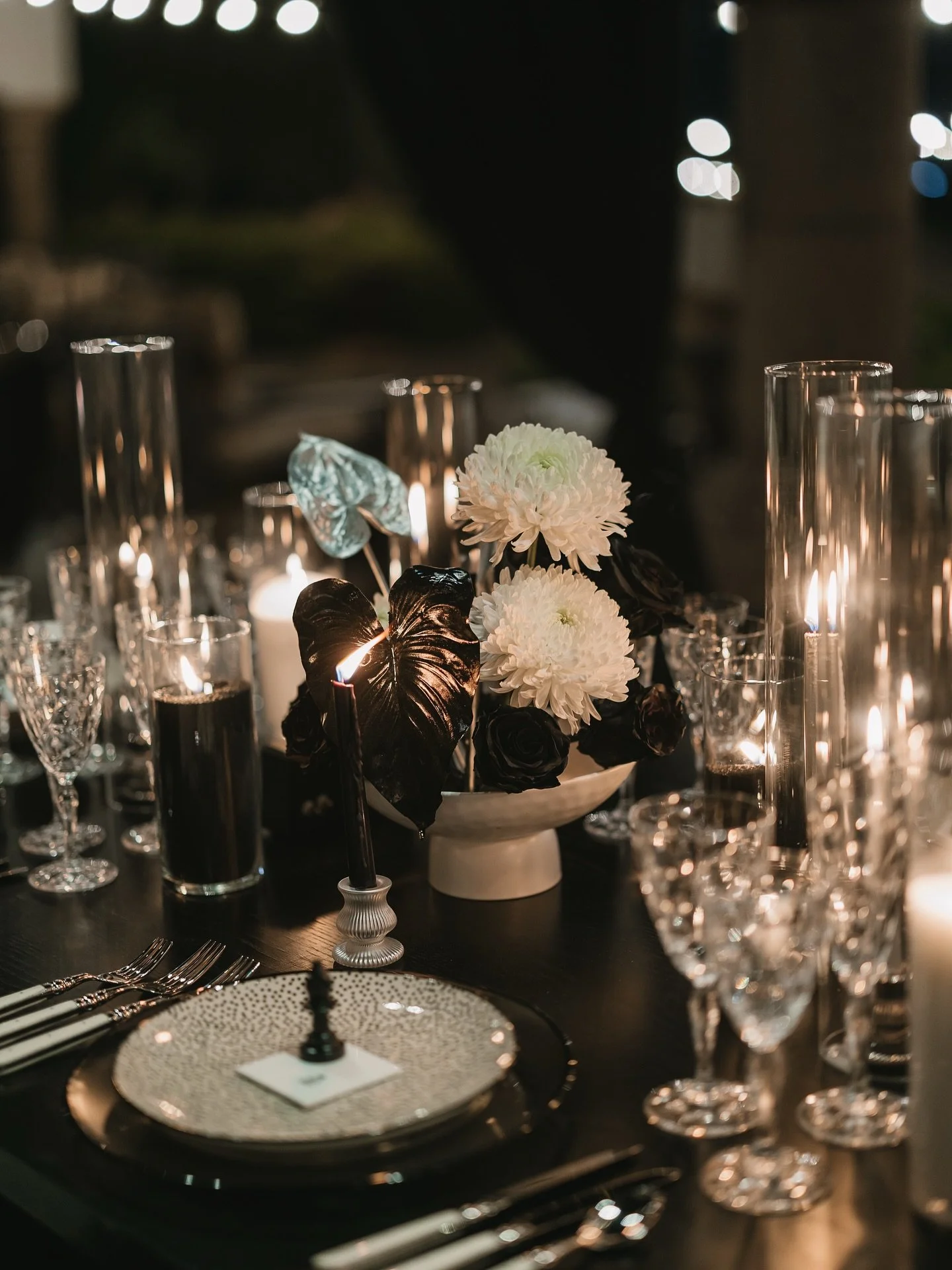 Late Night Black and Whites
-
-
-
Planning &amp; Design: @matchboxeventco 
Photo &amp; Video: @camandlarisa
Venue: @weddingsatblackstone
Content Creator: @sociallymee
Floral: @petalpeaceflowerco
HMUA: @beautybyemily_az
Furniture &amp; Lighting: @epic