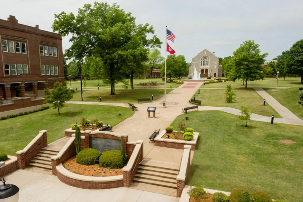 Campus600x400-1024x682.jpg