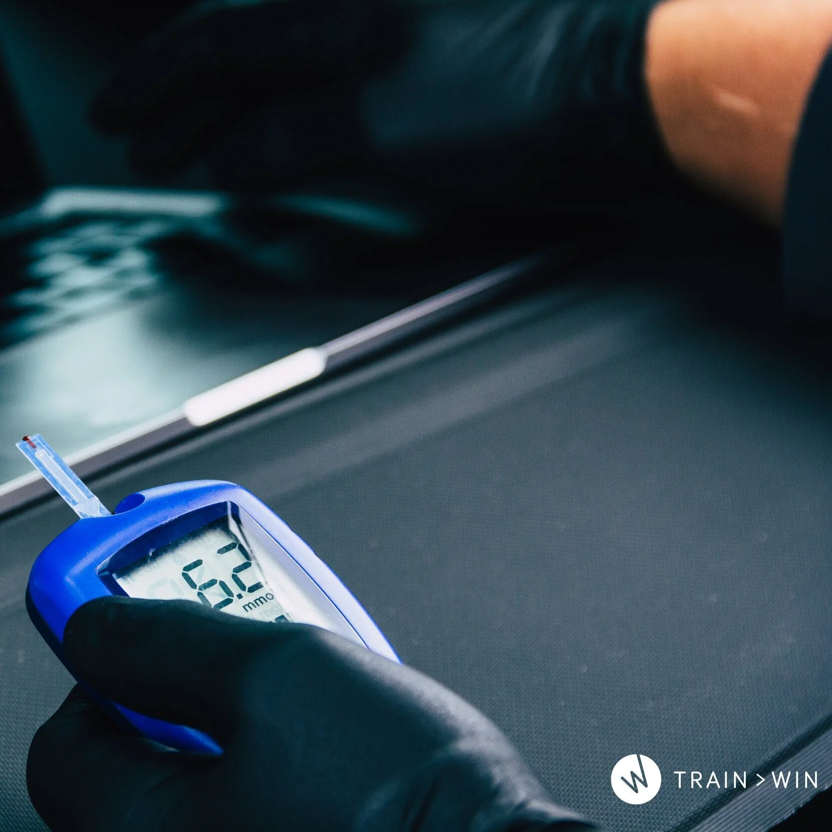 Lactate meter showing a blood lactate reading of 6.2 mmol/L during a test
