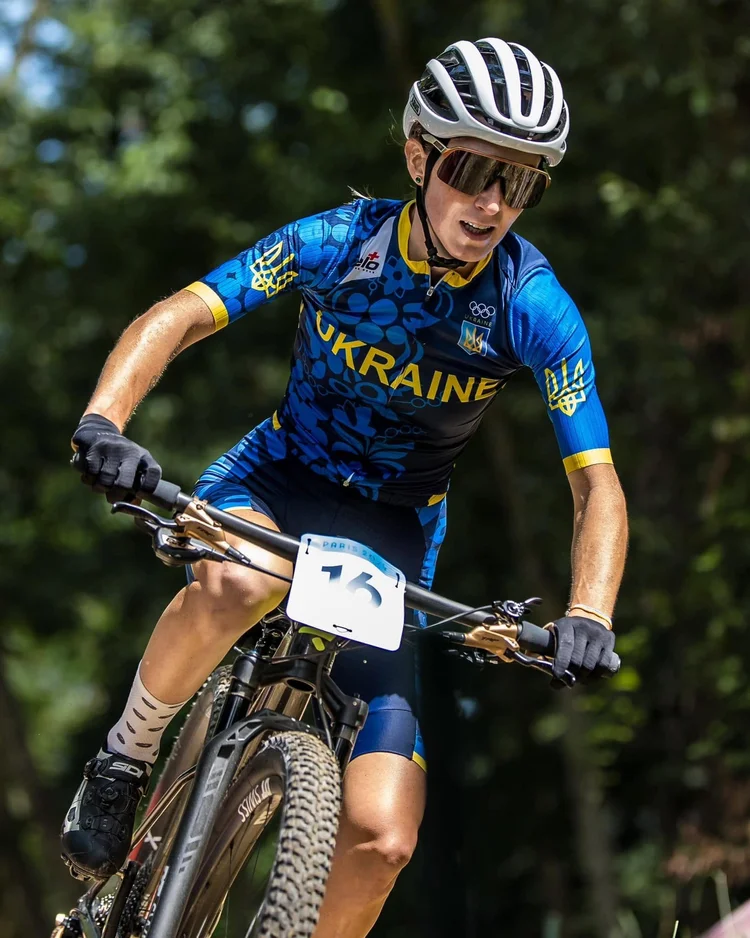 Yana Belomoina racing the Olympic mountain bike race at Paris 2024