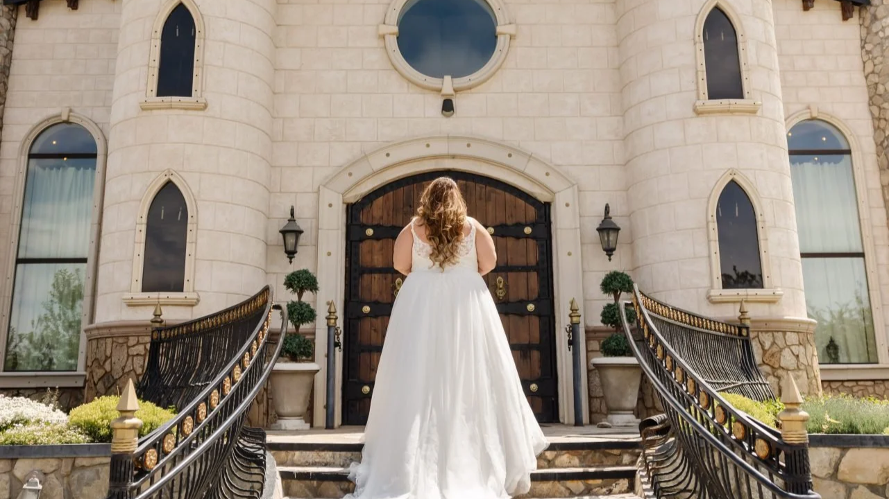 The Ultimate Wedding Dress Shopping Timeline