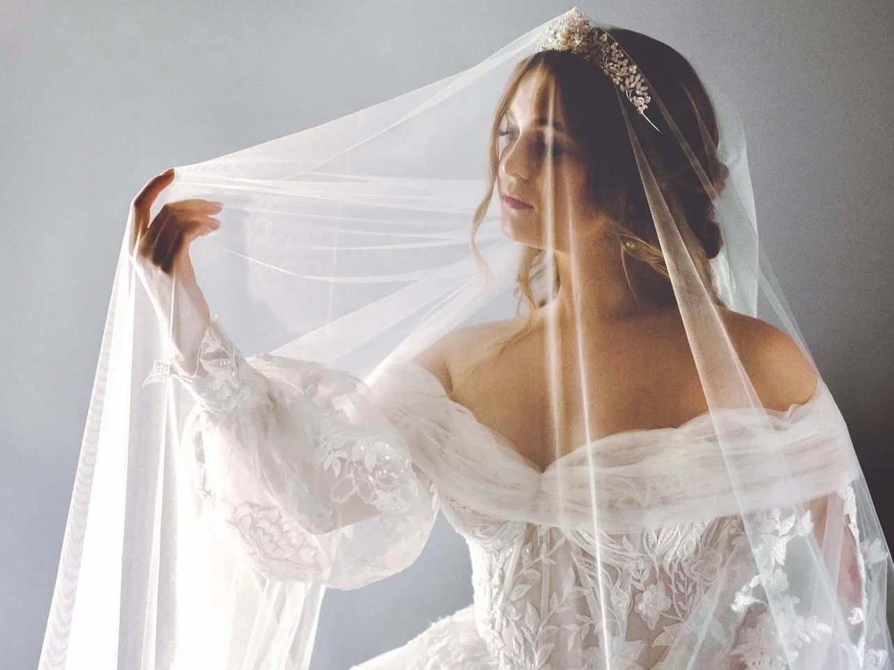 Vintage-Inspired vs. Modern Wedding Dresses: Finding Your Style