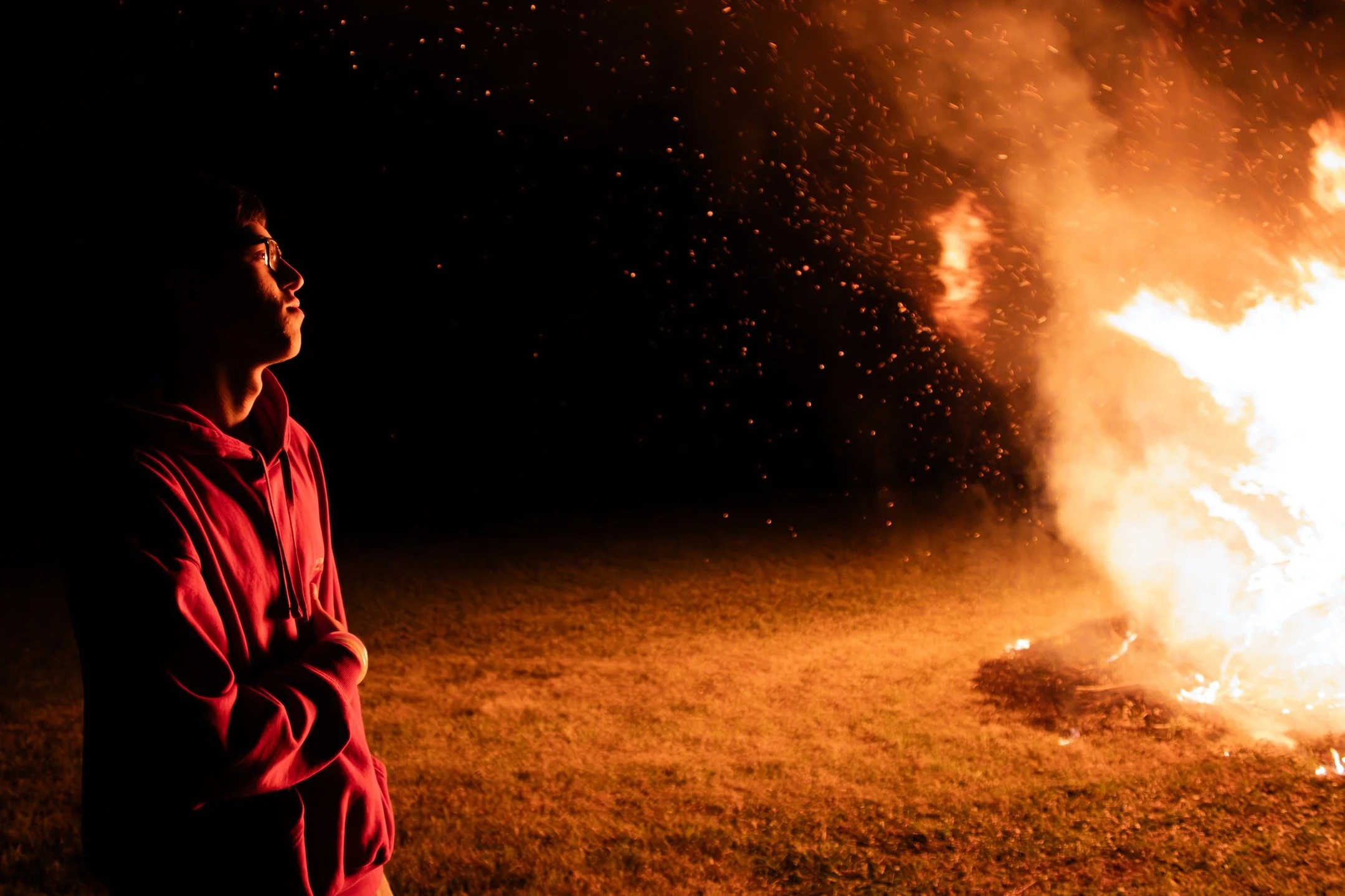 fire
.
Something similar to life itself. Both consume, both are beautiful, but both need to be respected.
.
.
.
So, me and some friends got together during the summer and had a bonfire. And well turns out fire gives off really emotional lighting. Per