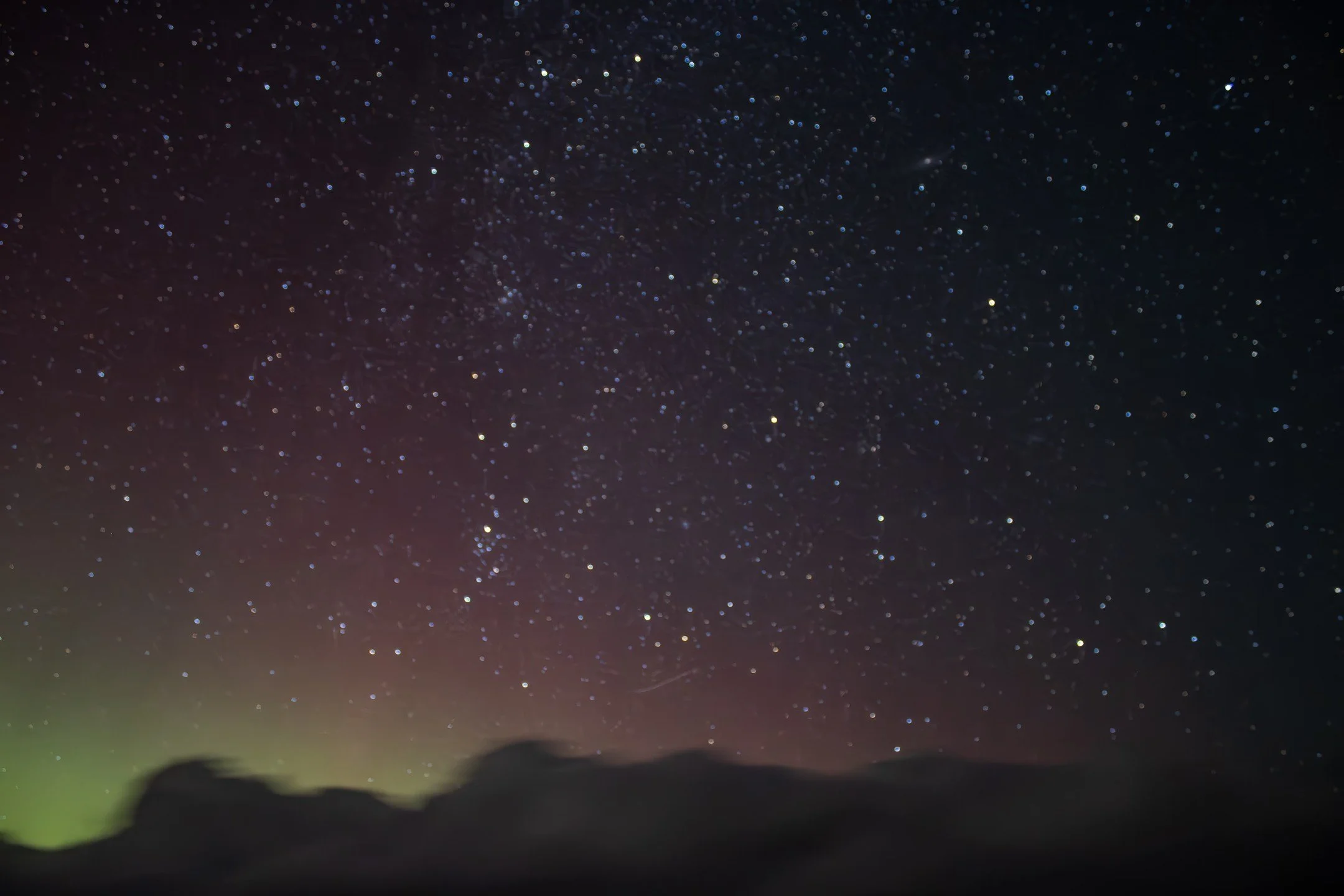 Starry Sky
.
Just look up and you find beauty in a seemingly dark sky, imagine what happens when you look forwards.
.
.
.
night photography is hard hard. this is like the best pictures of 20 i took. it takes a minute of two to actually photograph the