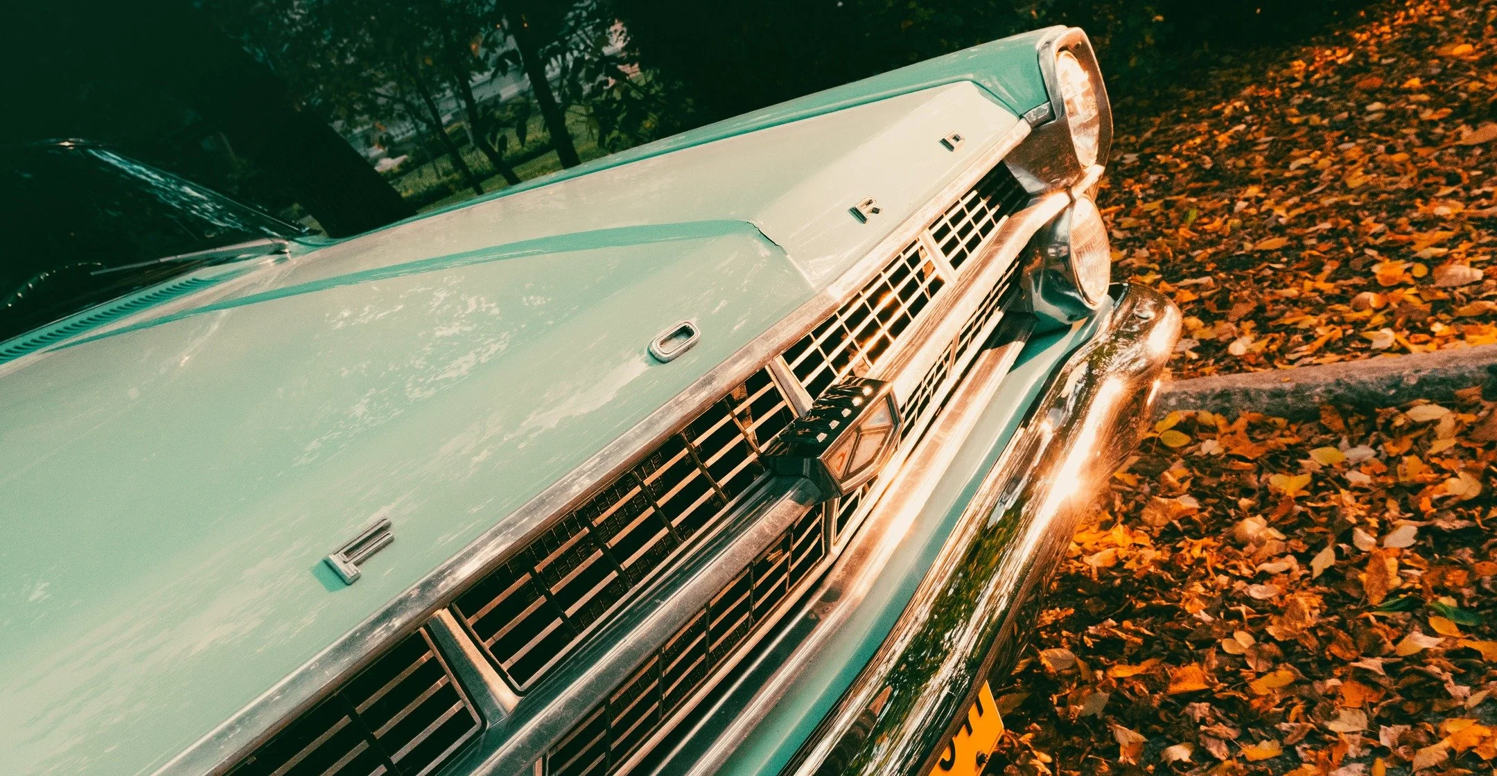 Takin' the fair lane.
.
.
.
So one of my friends recently got himself this beauty of a car. And like any reasonable car owner, he wanted to take photos of it. So, we went around central wpg to take a few shots and I think they turned out so nice. It 