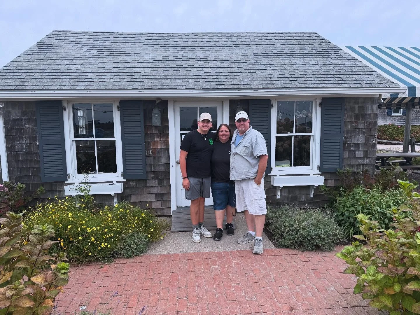 My 25th season is now officially over. It was a great season. Thank you to my wonderful staff , they truly made things easier for me this year. Lots of love to my amazing customers! Thank you all for the conversations, laughs and supporting my shop. 