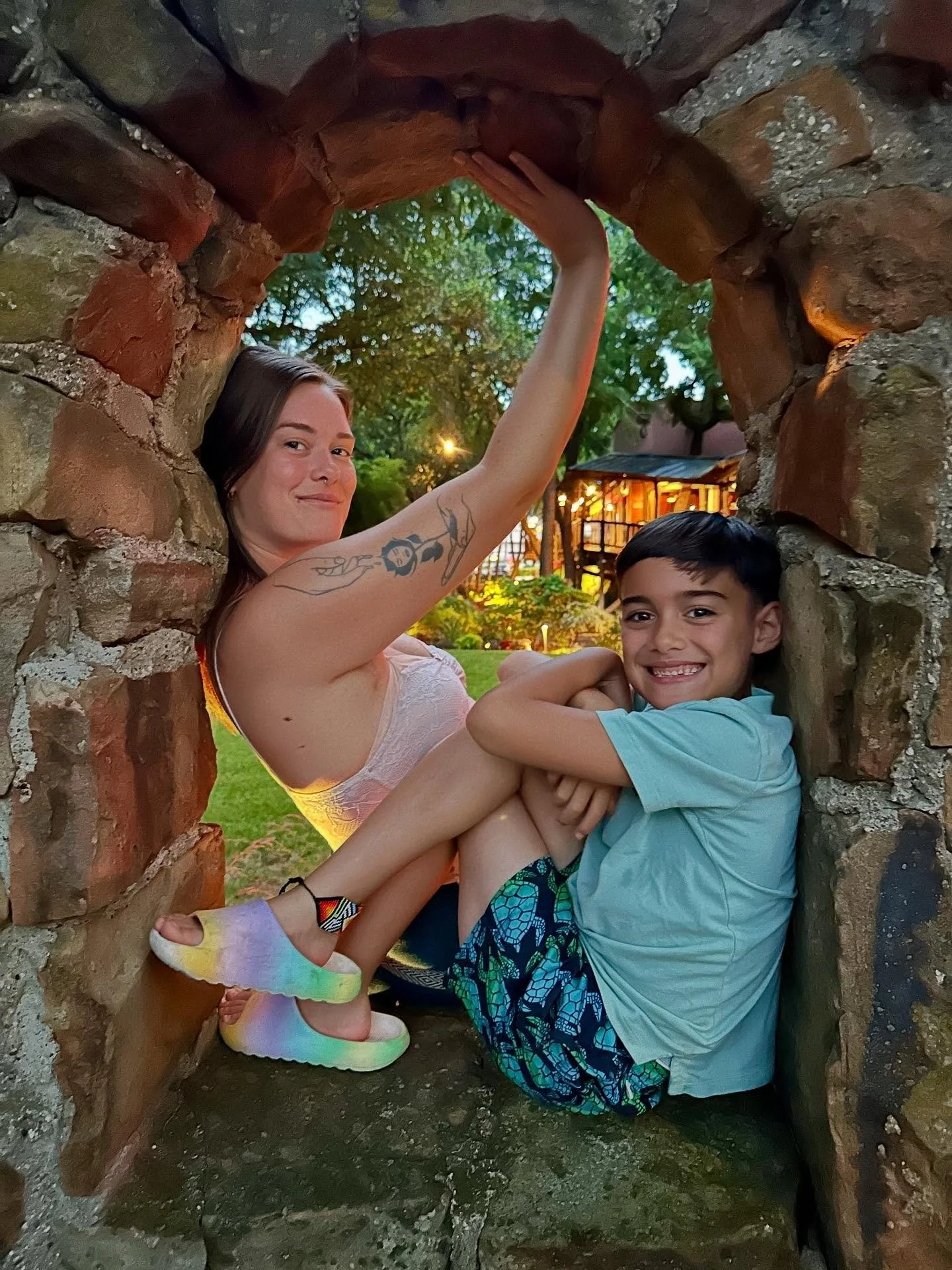 When the goodness hits 
Let your praise SING

When gratitude hits 
Let&rsquo;s your thanks RING
Thank you SO much for this life!

When sensation hits
Let your body feel
Wow - we&rsquo;re so alive 

When breath enters your lungs 
Let your exhale take 