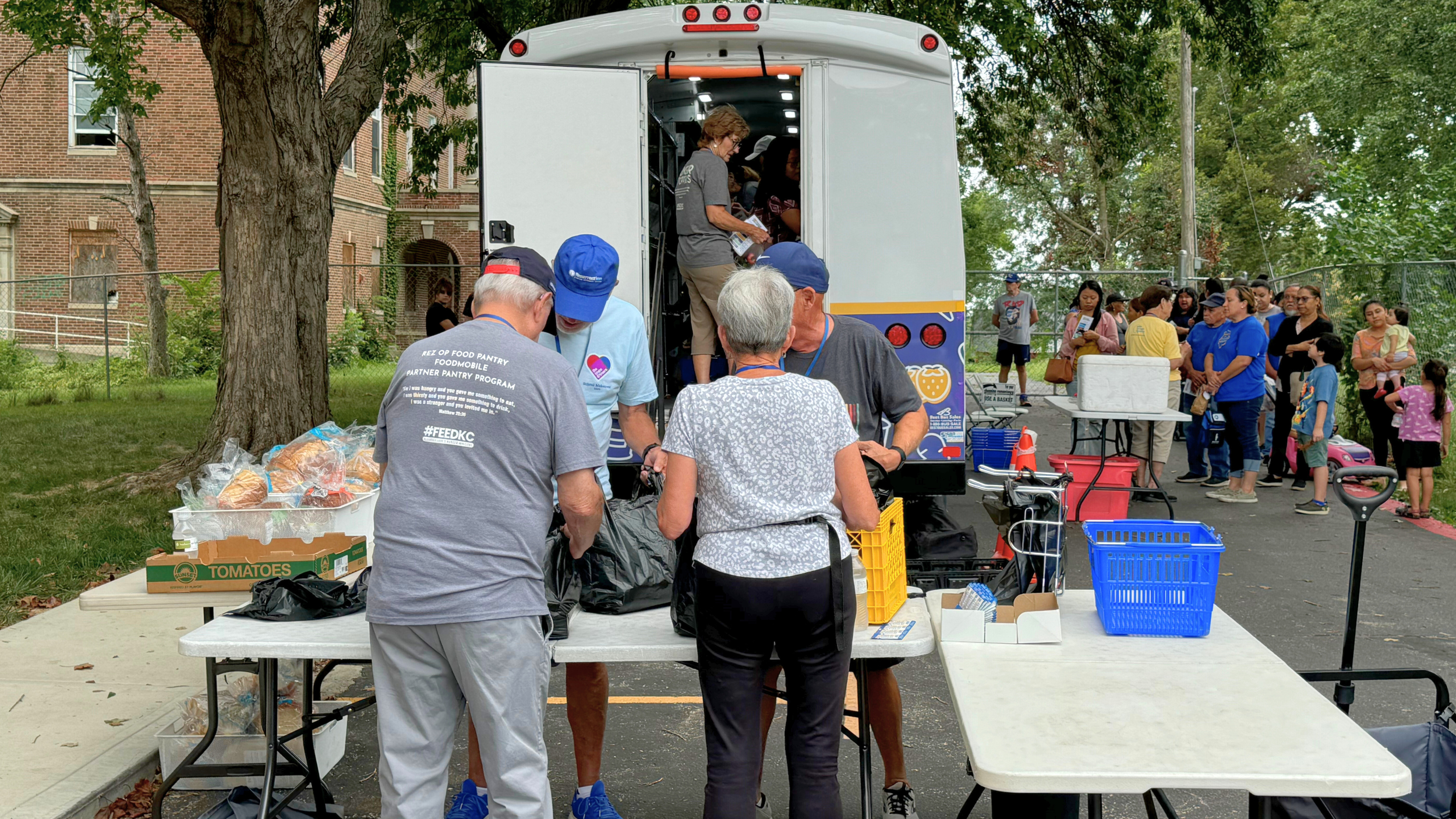 Mercy & Truth offers free food to neighbors in need during our monthly food pantry events at our KCK Clinic.