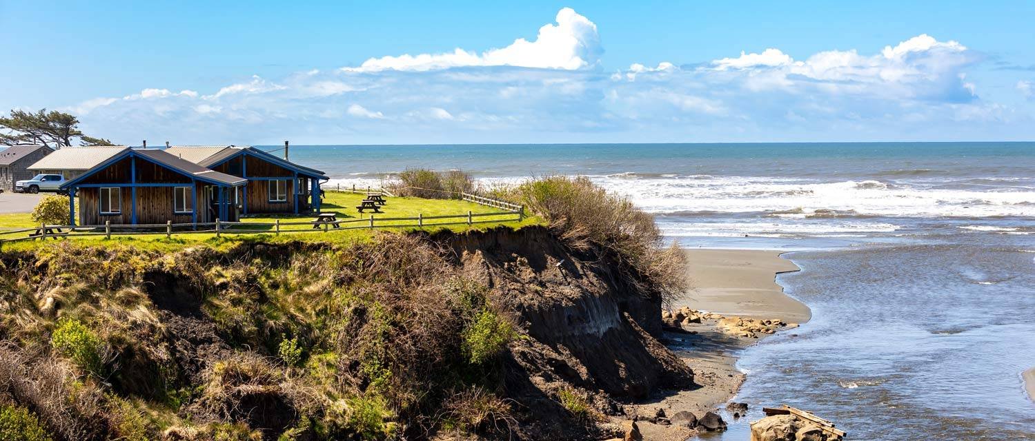 thekalalochlodge-home-bluff-view-header-2022-desktop.jpg