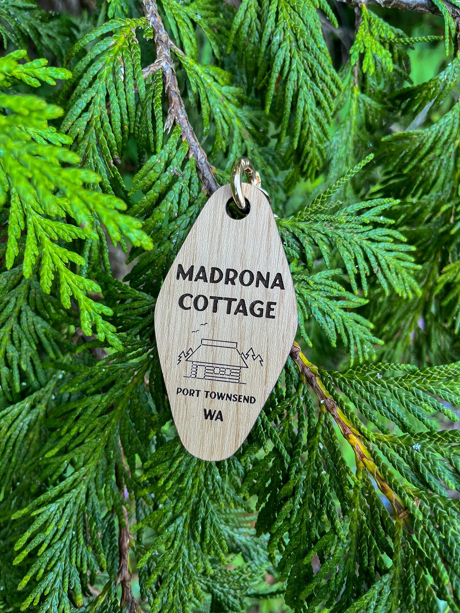 Custom Cottage / Cabin Motel Keychain