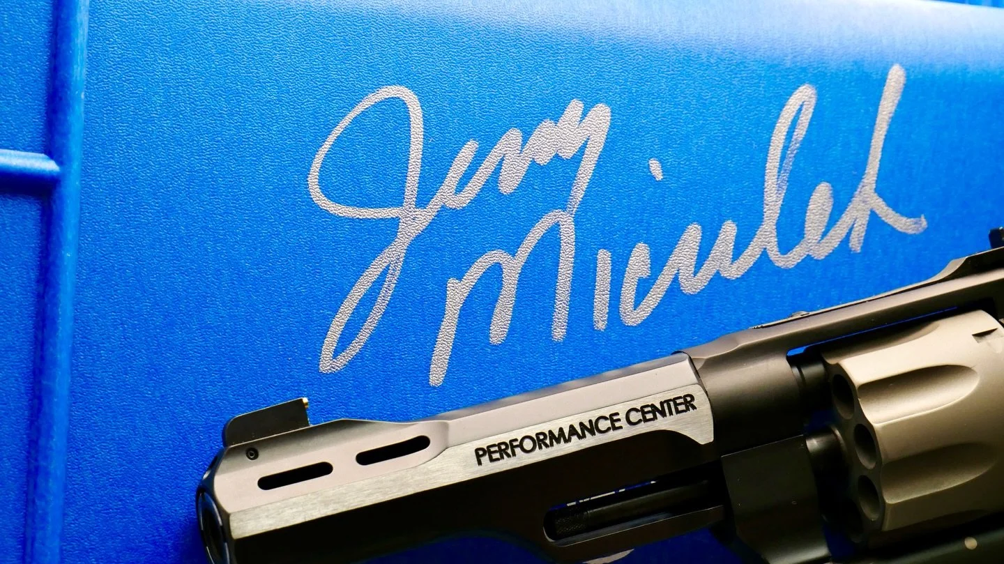Smith &amp; Wesson Performance Center JM327 WR, with the case signed by the legend himself. @smithandwessoninc &amp; @jerrymiculek made something special here for sure! Only a couple left&hellip;. And yes he did actually sign it.

Thanks @lipseysguns