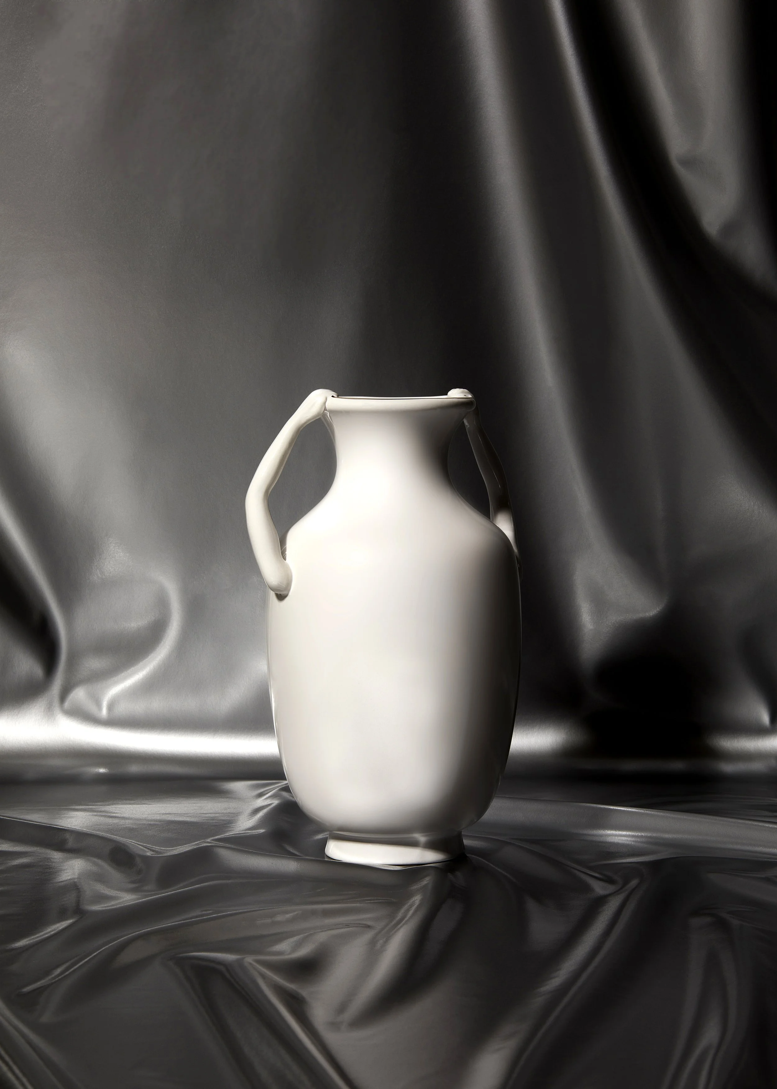 Choi_2023_ChenandKai_Vase.jpg