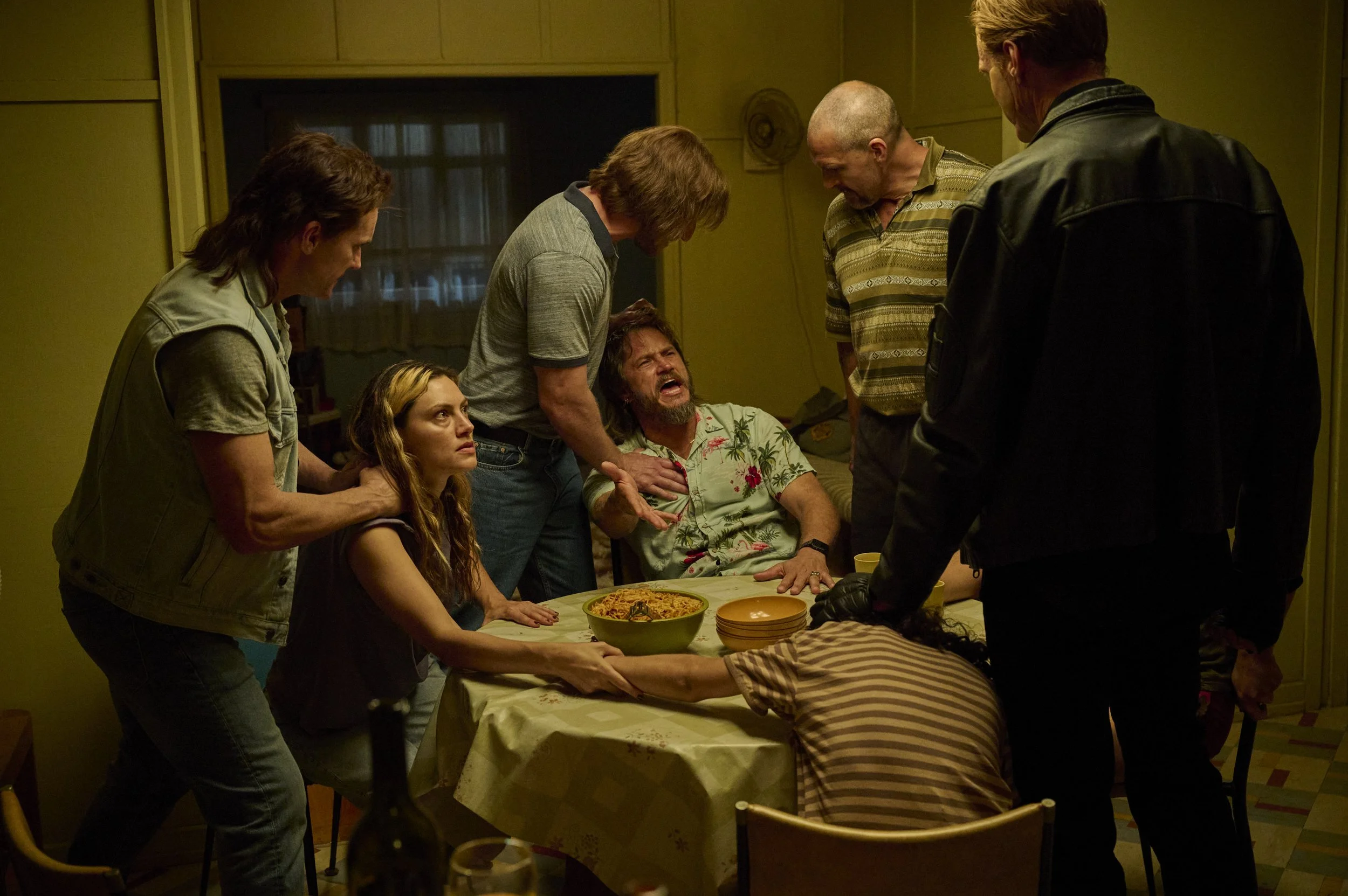 BoySwallowsUniverse_Netflix_220915_01_5326.jpg