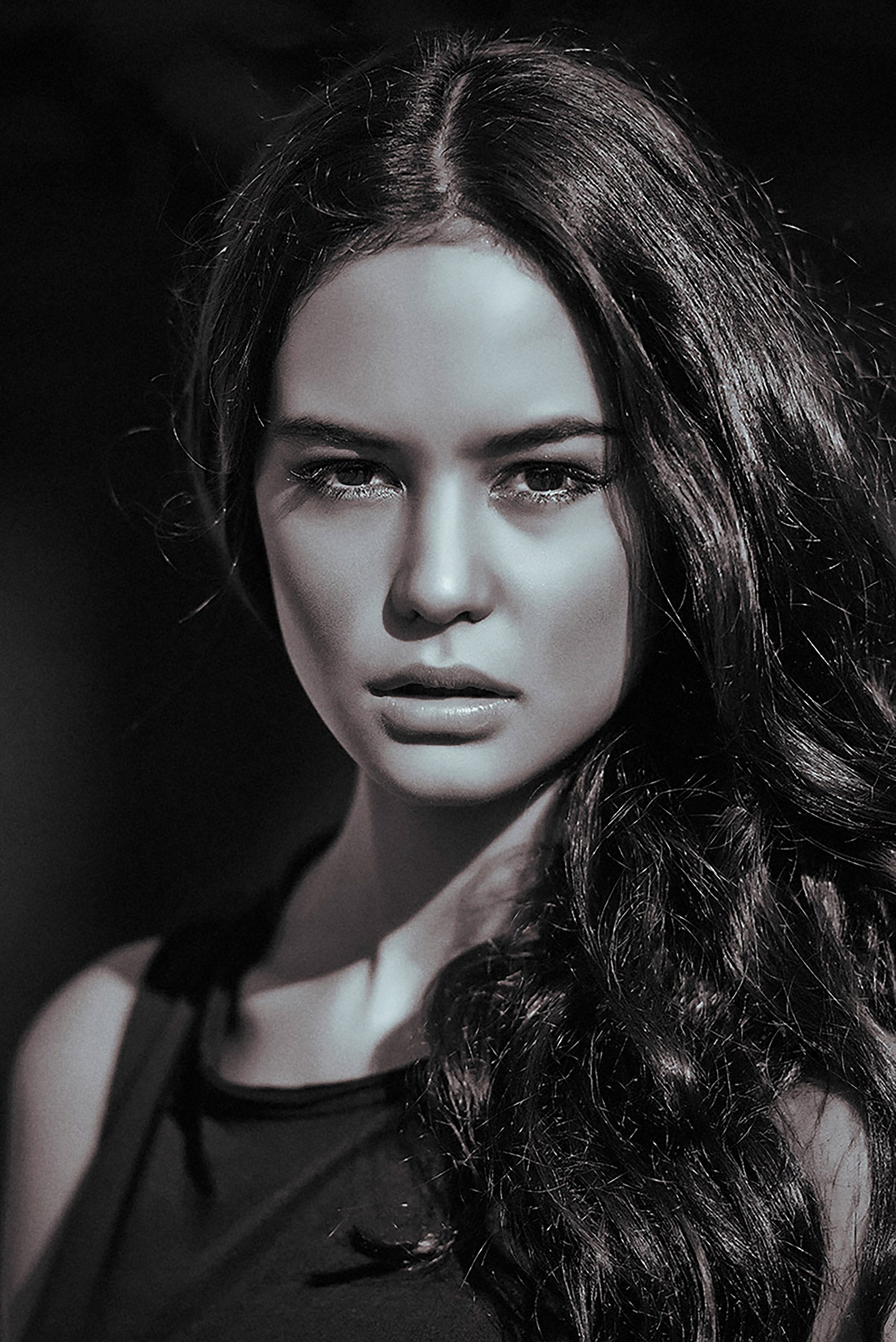 Courtney Eaton.jpg