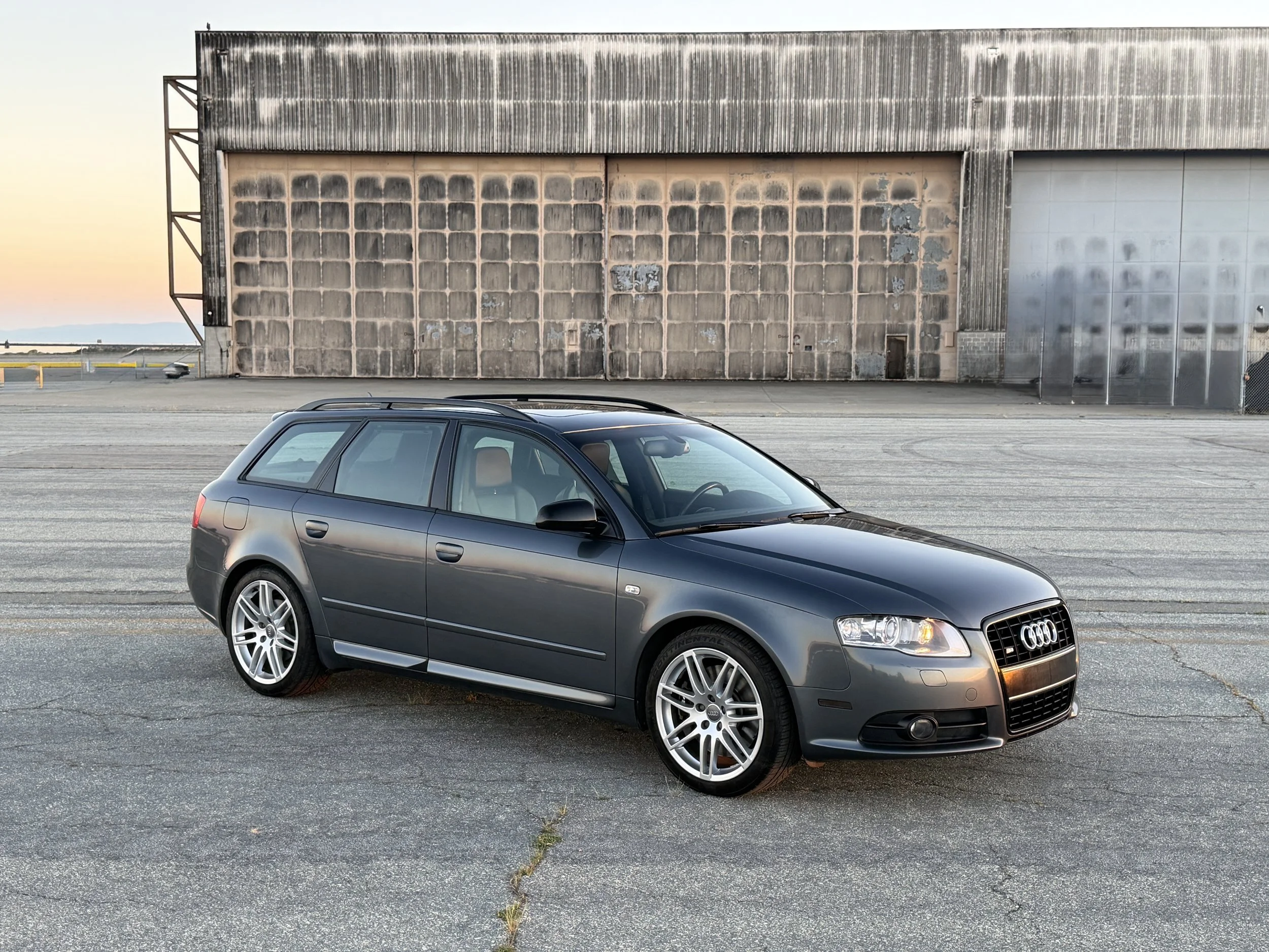 2005.5 Audi S4 Avant 4.2 V8 6-Speed