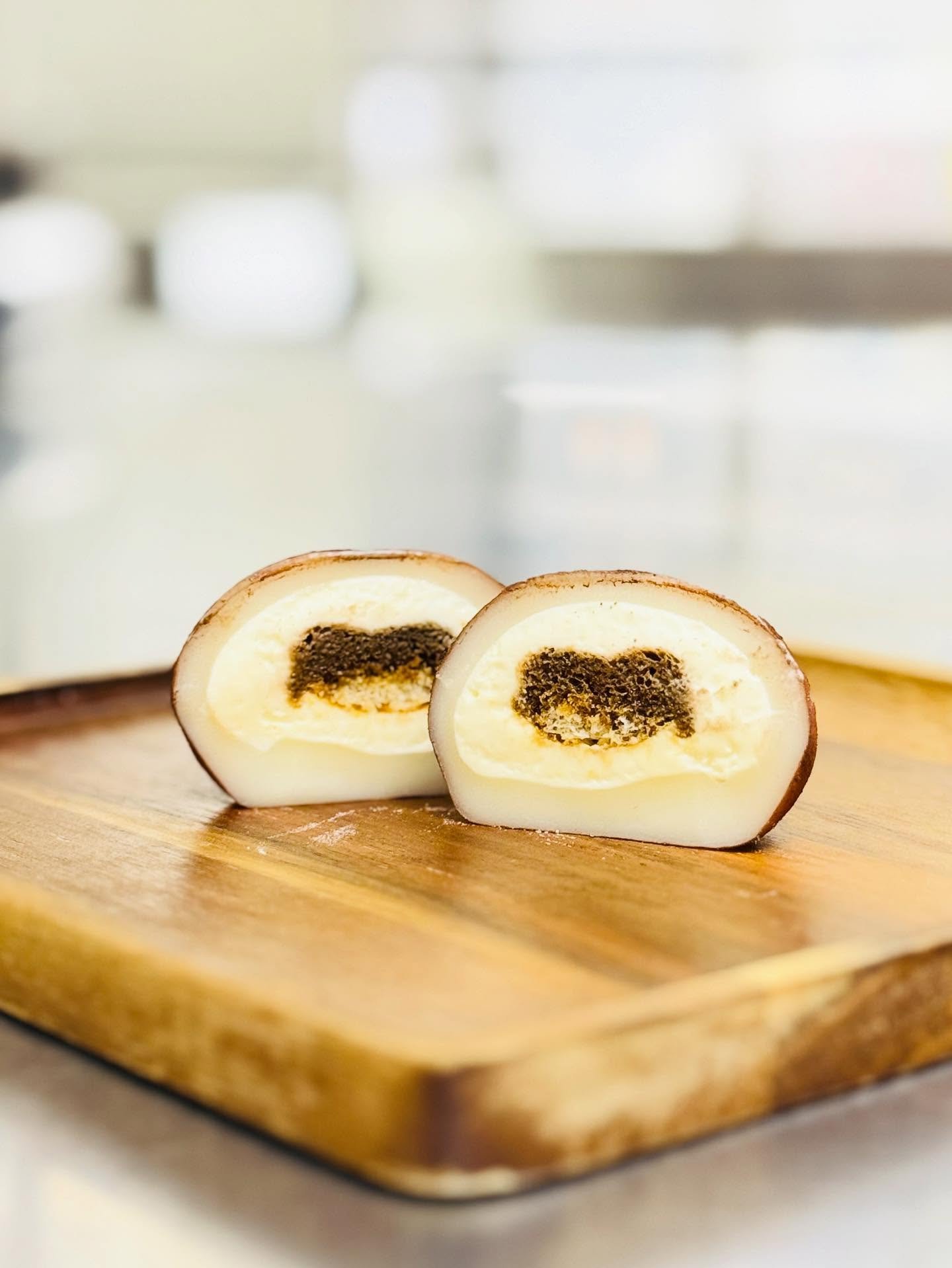 🤎 What's your dream mochi flavor besides tiramisu? Comment below ⬇️ 

#Lomichi #Mochi #AsianDessert #SugarLand
#LomichiDesserts #AsianInspiredDesserts #HandcraftedDessert #SweetEscape #DessertLovers #HoustonEats #SoftAndChewy #LomichiLove
