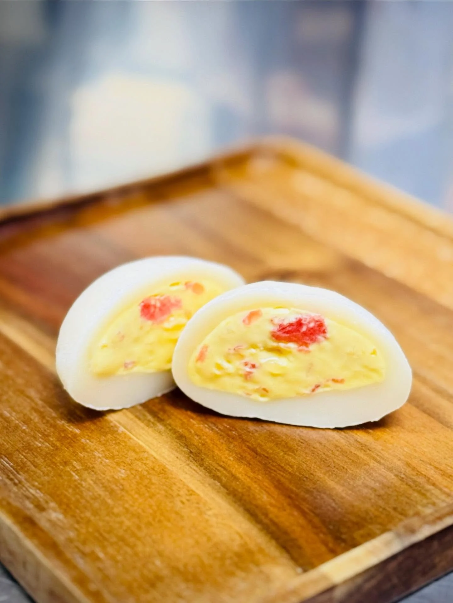 creamy, citrusy, refreshing &mdash; filled with mango cream, pomelo and grapefruit bits.

#Lomichi #Mochi #AsianDessert #SugarLand
#LomichiDesserts #AsianInspiredDesserts #HandcraftedDessert #SweetEscape #DessertLovers #HoustonEats #SoftAndChewy #Lom