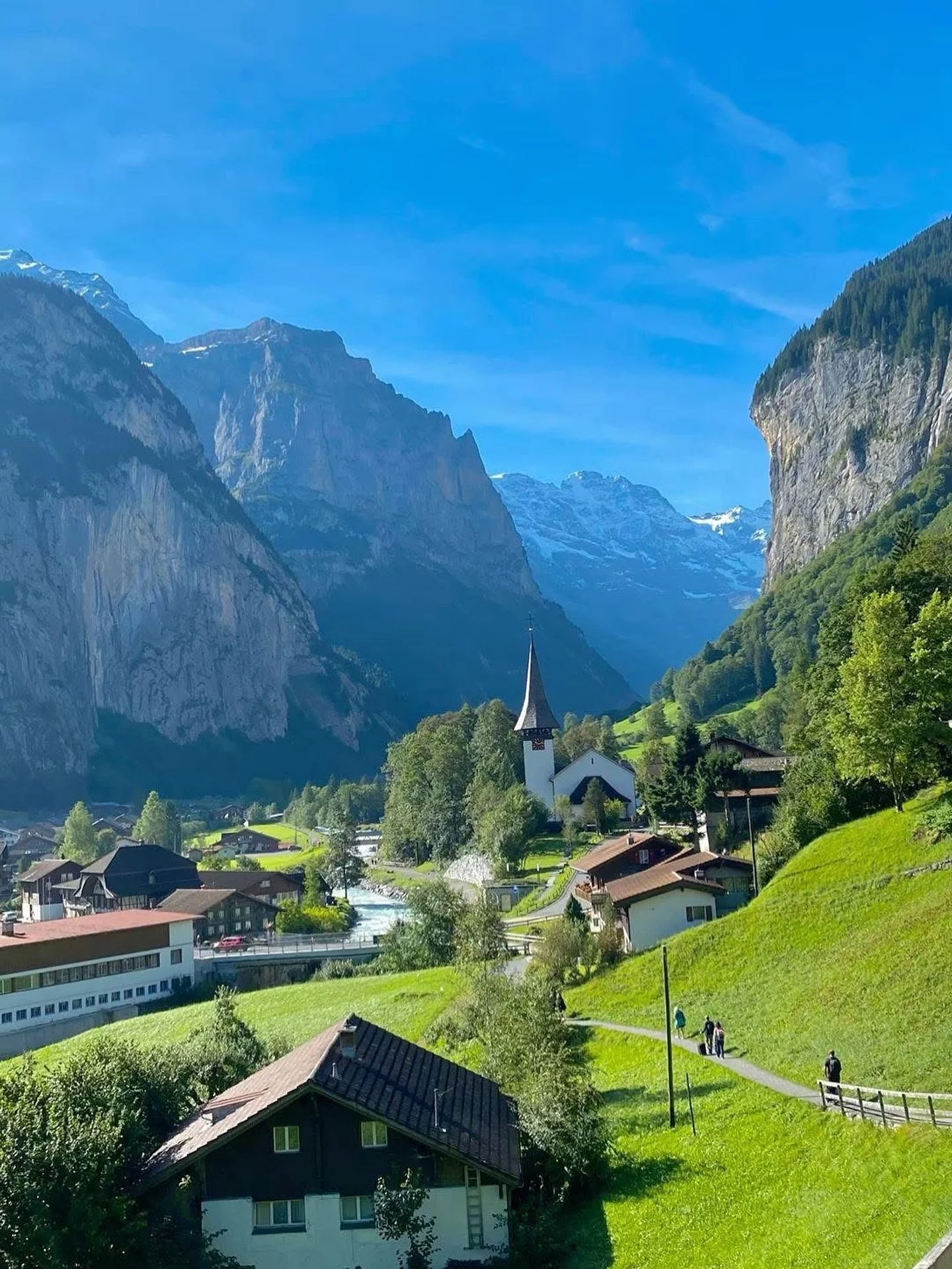 Qu&eacute; hermoso es Lauterbrunnen en Suiza 🇨🇭😍