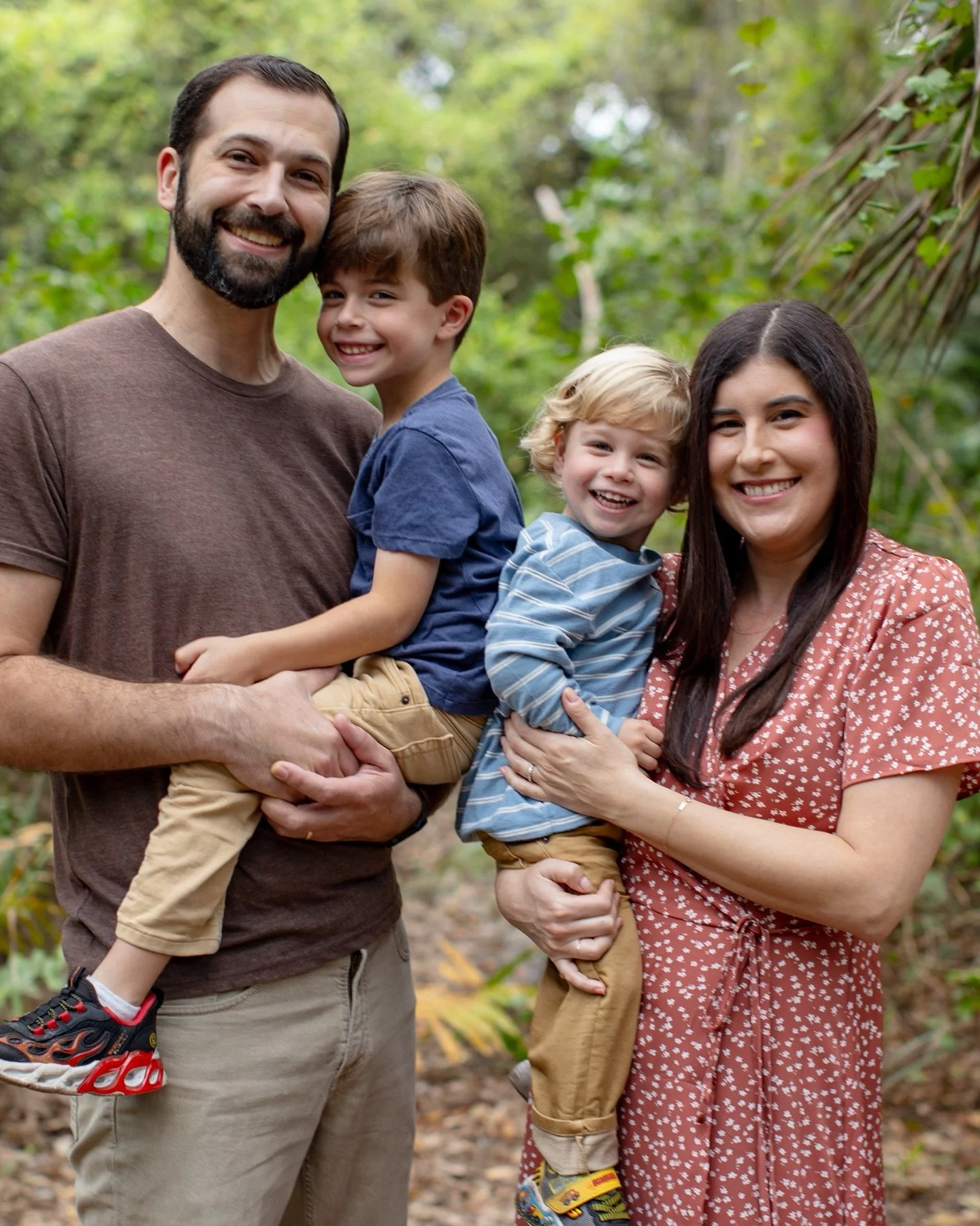 🎉 I&rsquo;m back! I took some time off from photography to focus on my family but I&rsquo;m ready to get back into things and kick off the holiday season!

Let me know if you are wanting to book a shoot 🥰 Excited to hear from you! 

#canonphoto #ca