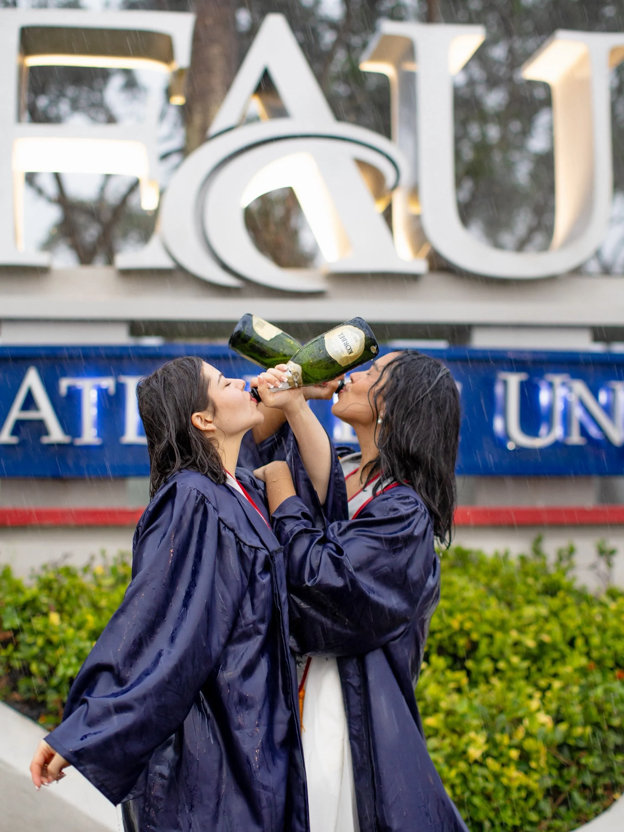 today&rsquo;s forecast: champagne showers 🥂 ☔️

Y&rsquo;all when I tell you that @daniela.xx4429 &amp; @danielasanchezgonz fully embraced their grad shoot!!! We got some amazing pics before we got to our last spot and once we got there the sky opene