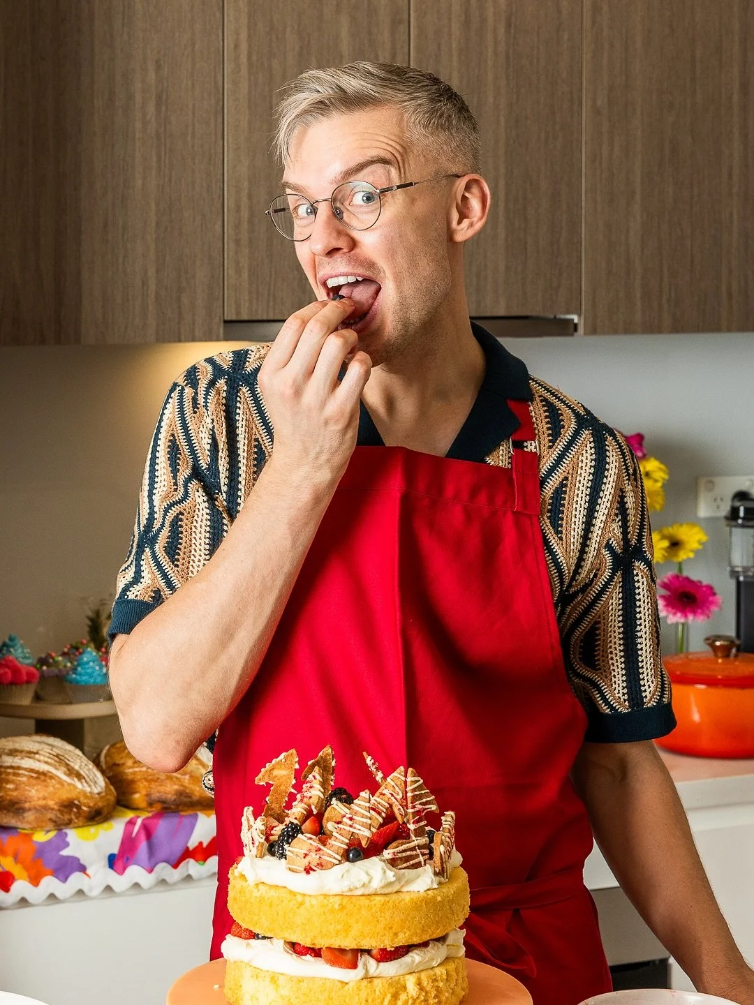 🎃 HALLOWEEN SPECIAL! 🎃

Tune in tomorrow morning on @sunriseon7 @cookingon7 for a spooky slice of fun the singing baker&rsquo;s getting scary! 😱👻

I asked AI to get me ready for the segment&hellip; what do you think of the new look? 🧙&zwj;♂️😂

