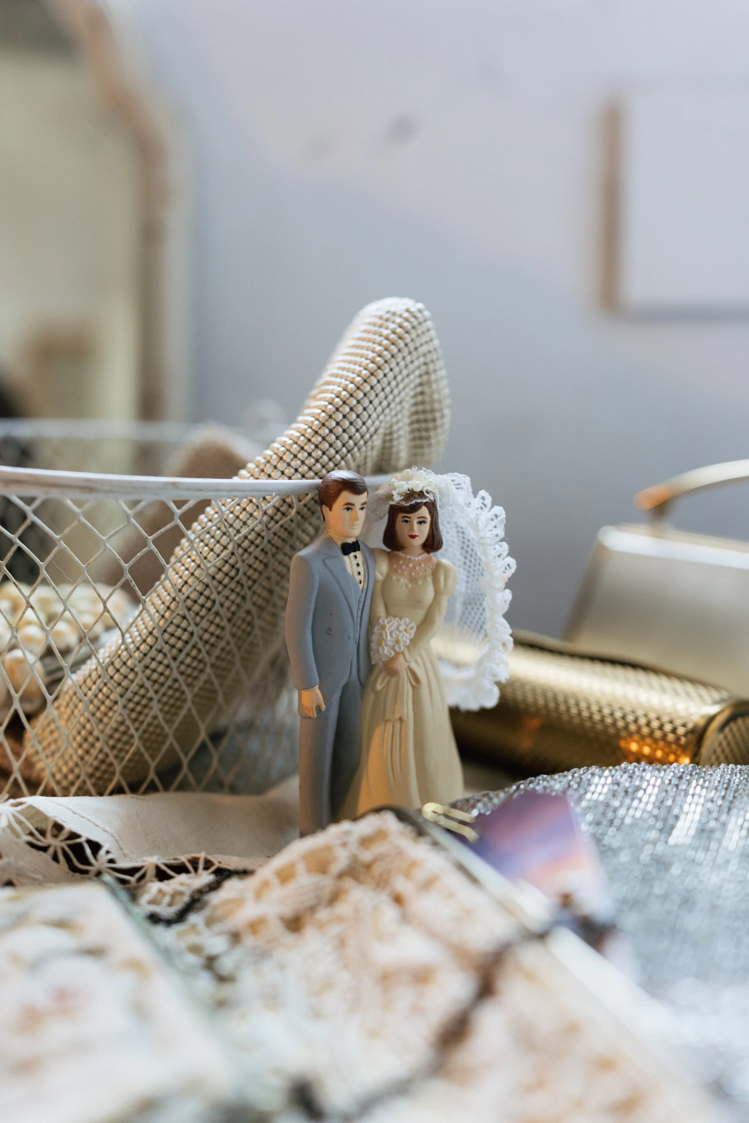 GlassCanaryVintage_PhotographybyAlexandraParado-004.jpg