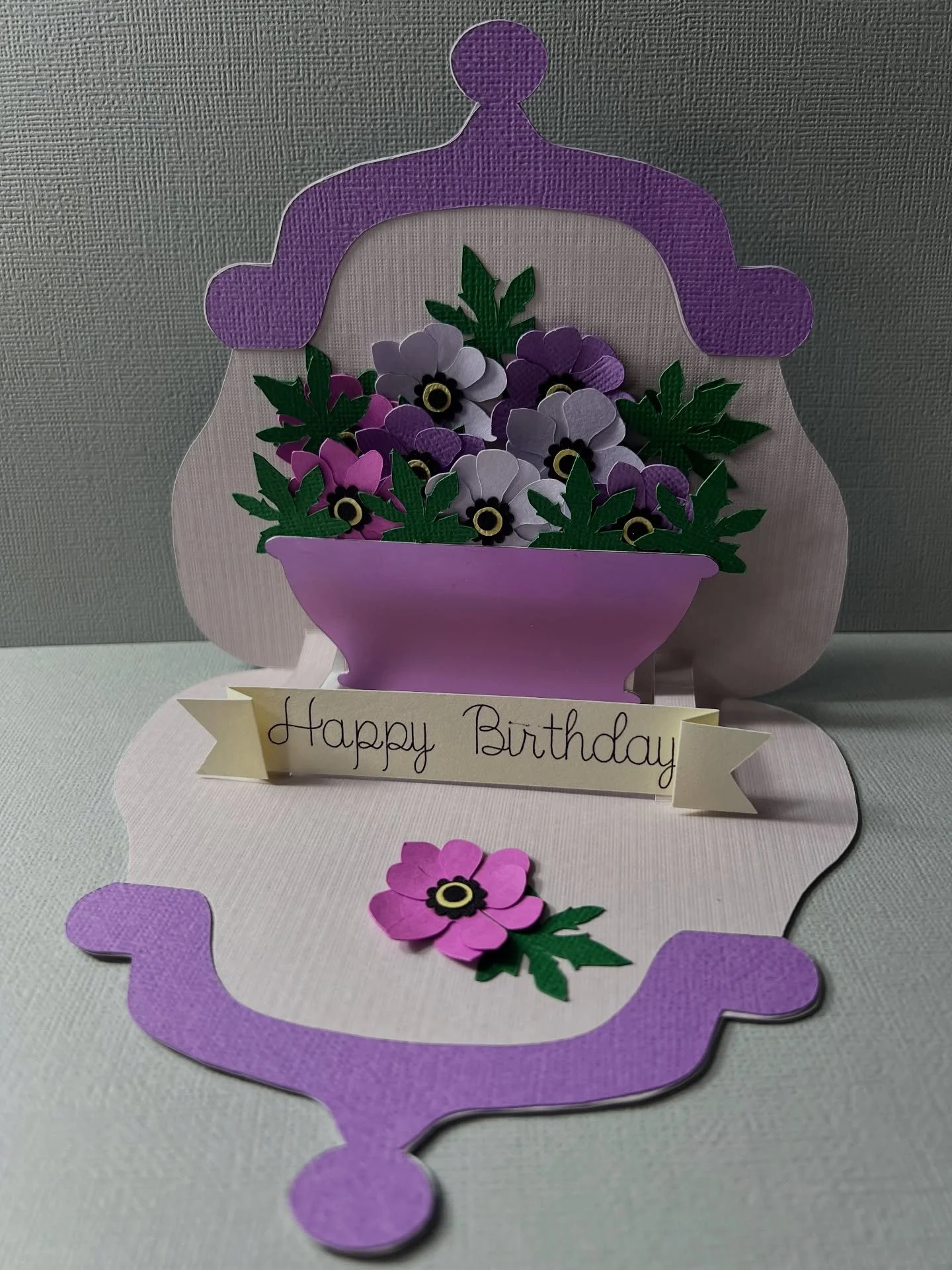Loving this little clutch bag card! #birthdaycard #clutchbag #purse #paperpurse #pursecard